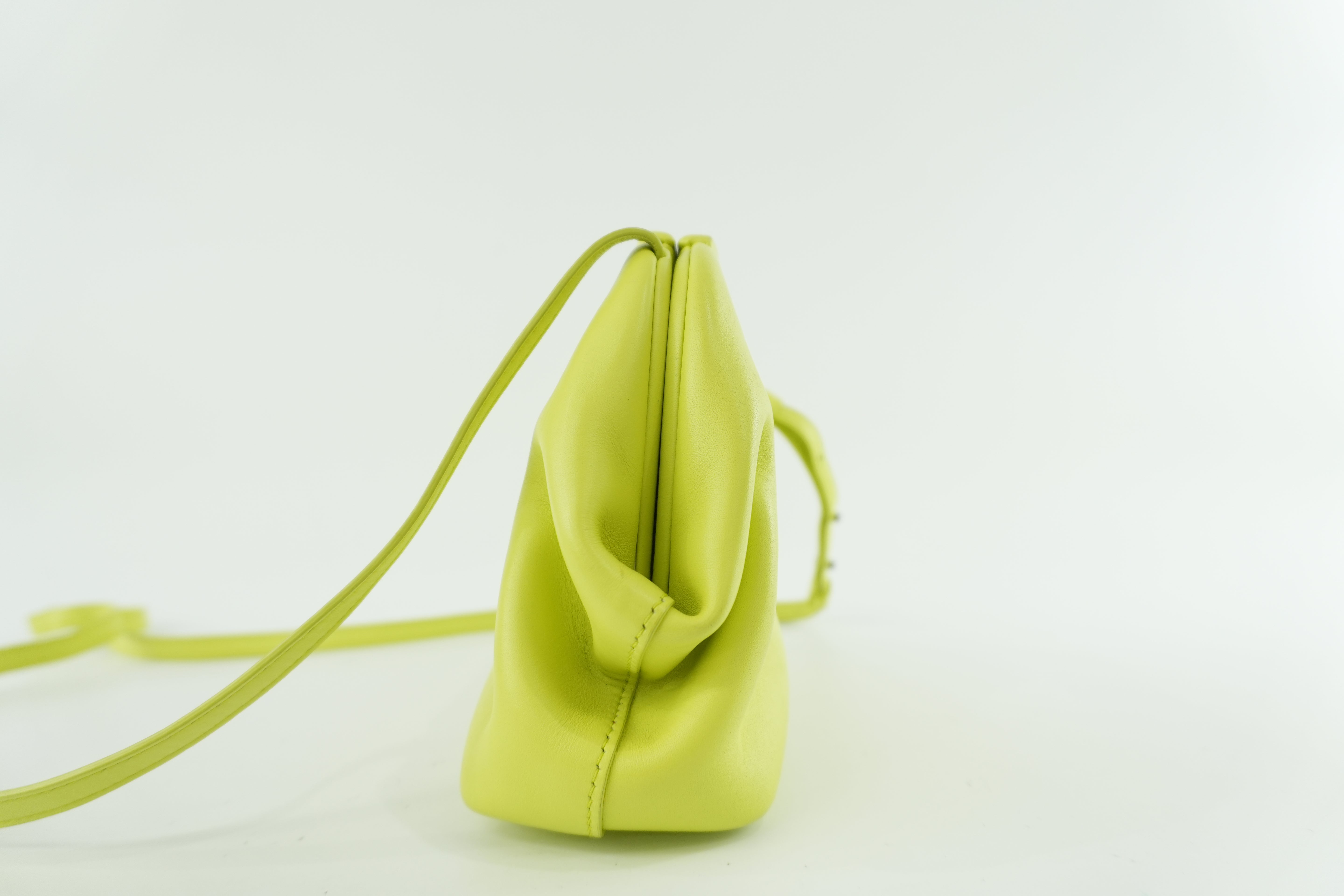 Pre-owned Bottega Leather Magnetic Shoulder Bag Light Green Used