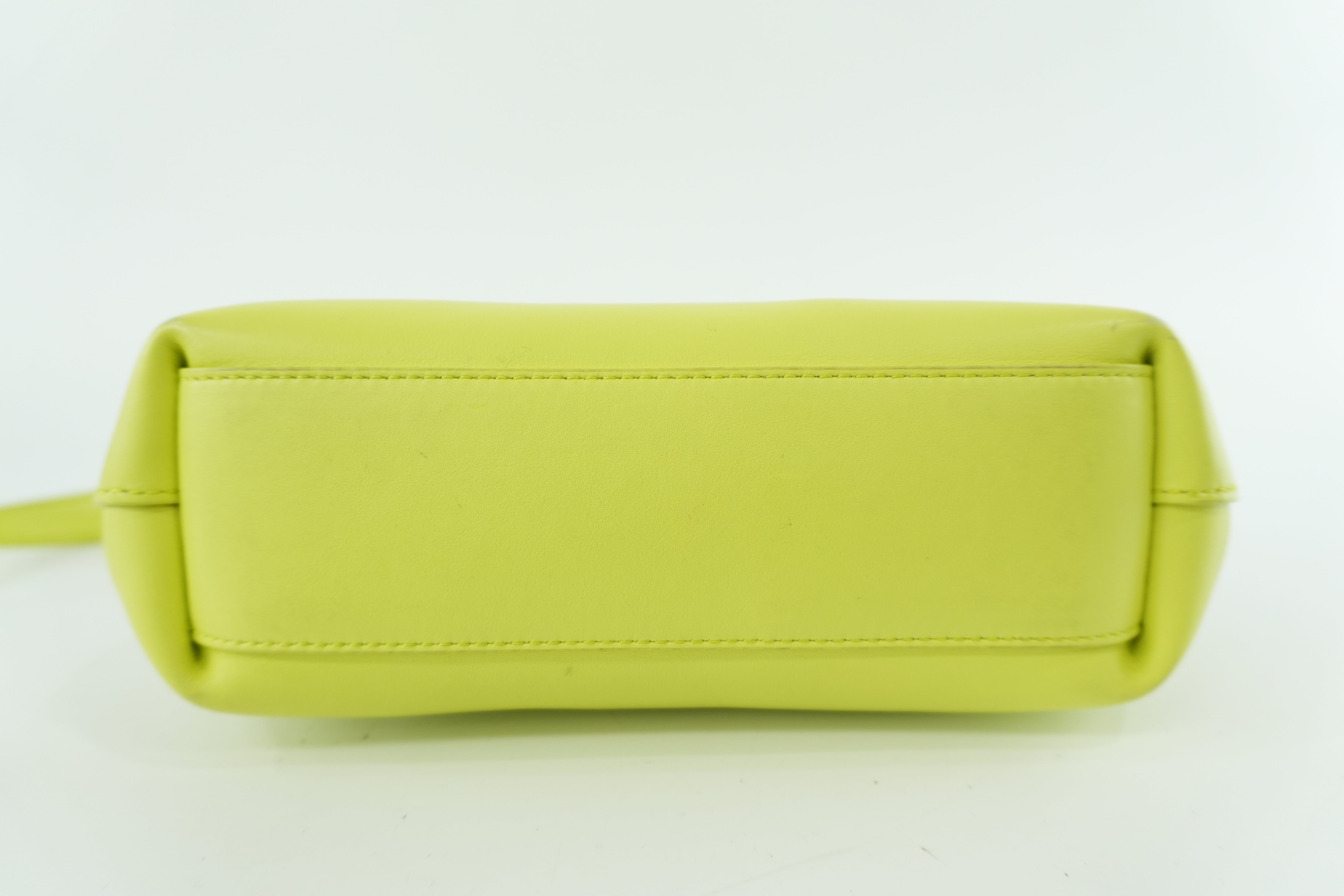 Pre-owned Bottega Leather Magnetic Shoulder Bag Light Green Used