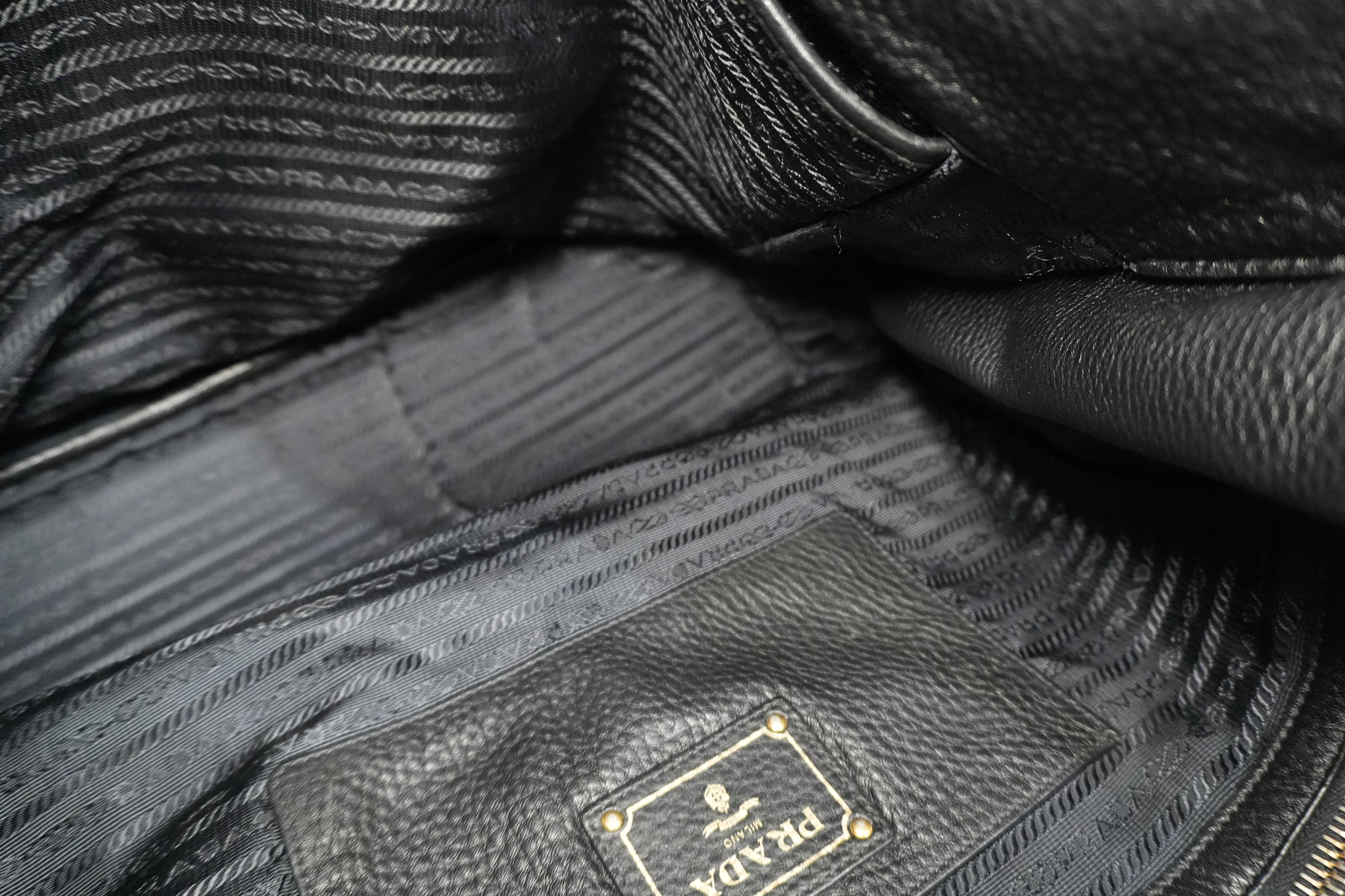 Pre-Owned Prada Daino Tote Bag Black