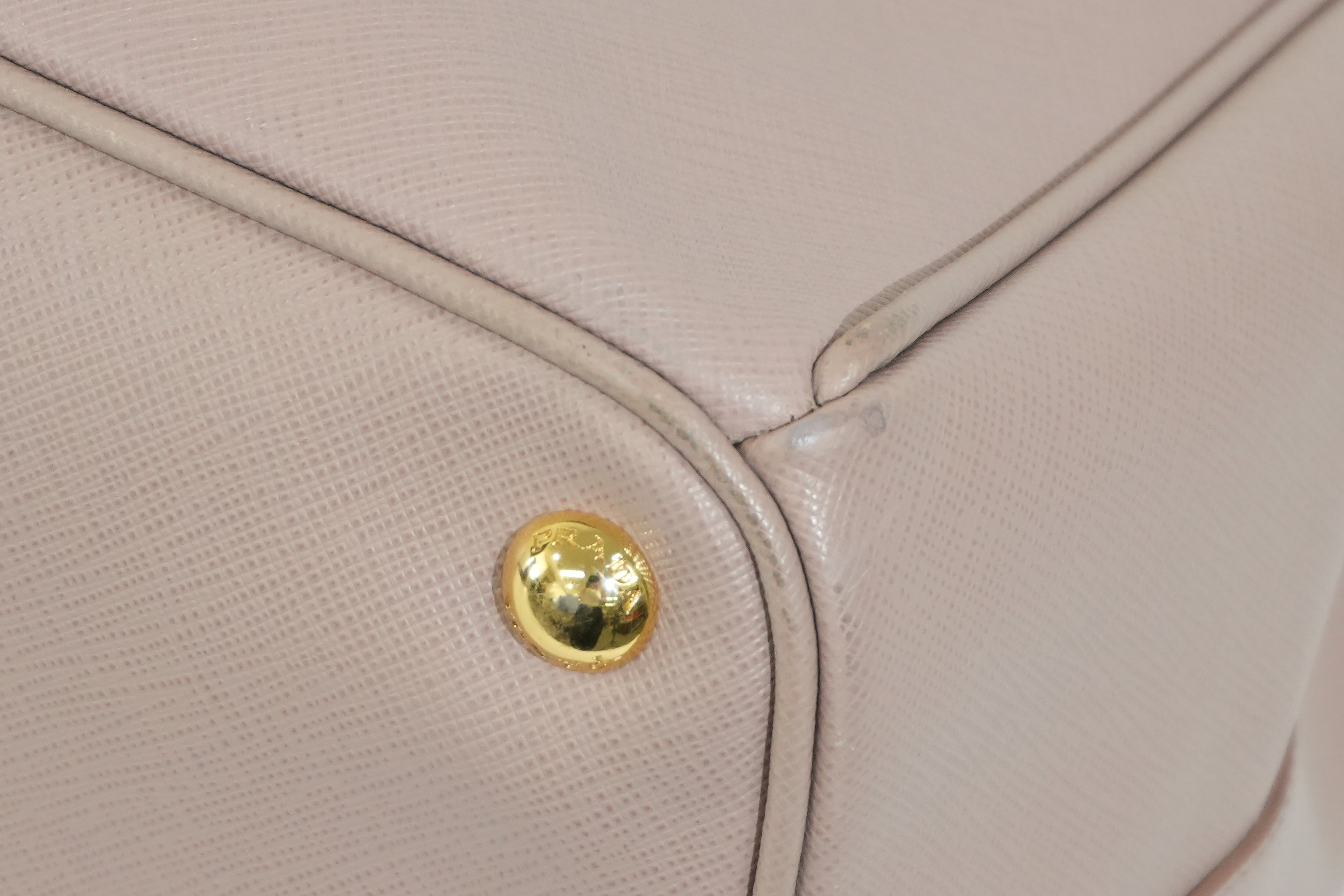 Pre-owned Prada Saffiano Handbag Pink