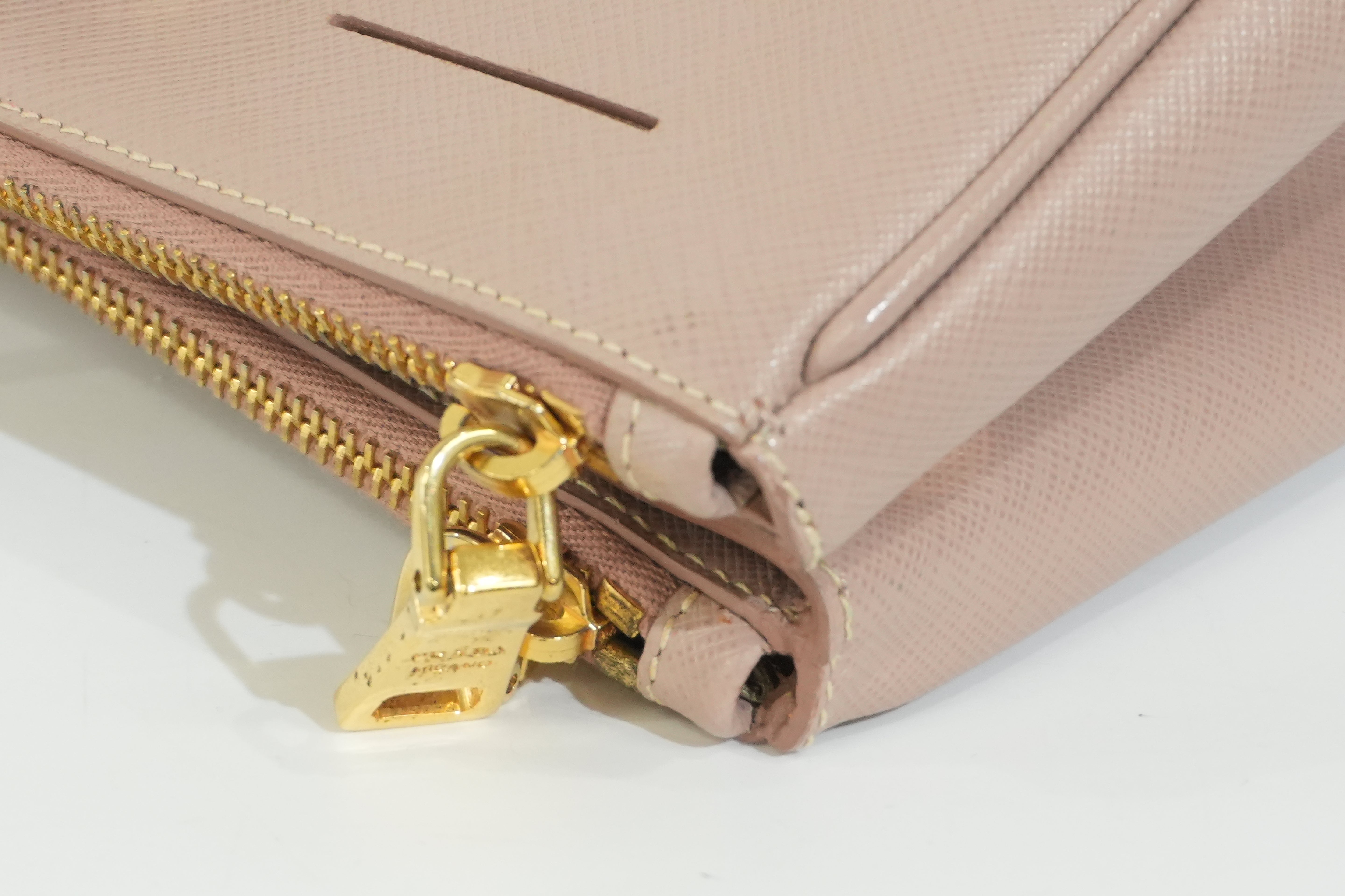 Pre-owned Prada Saffiano Handbag Pink