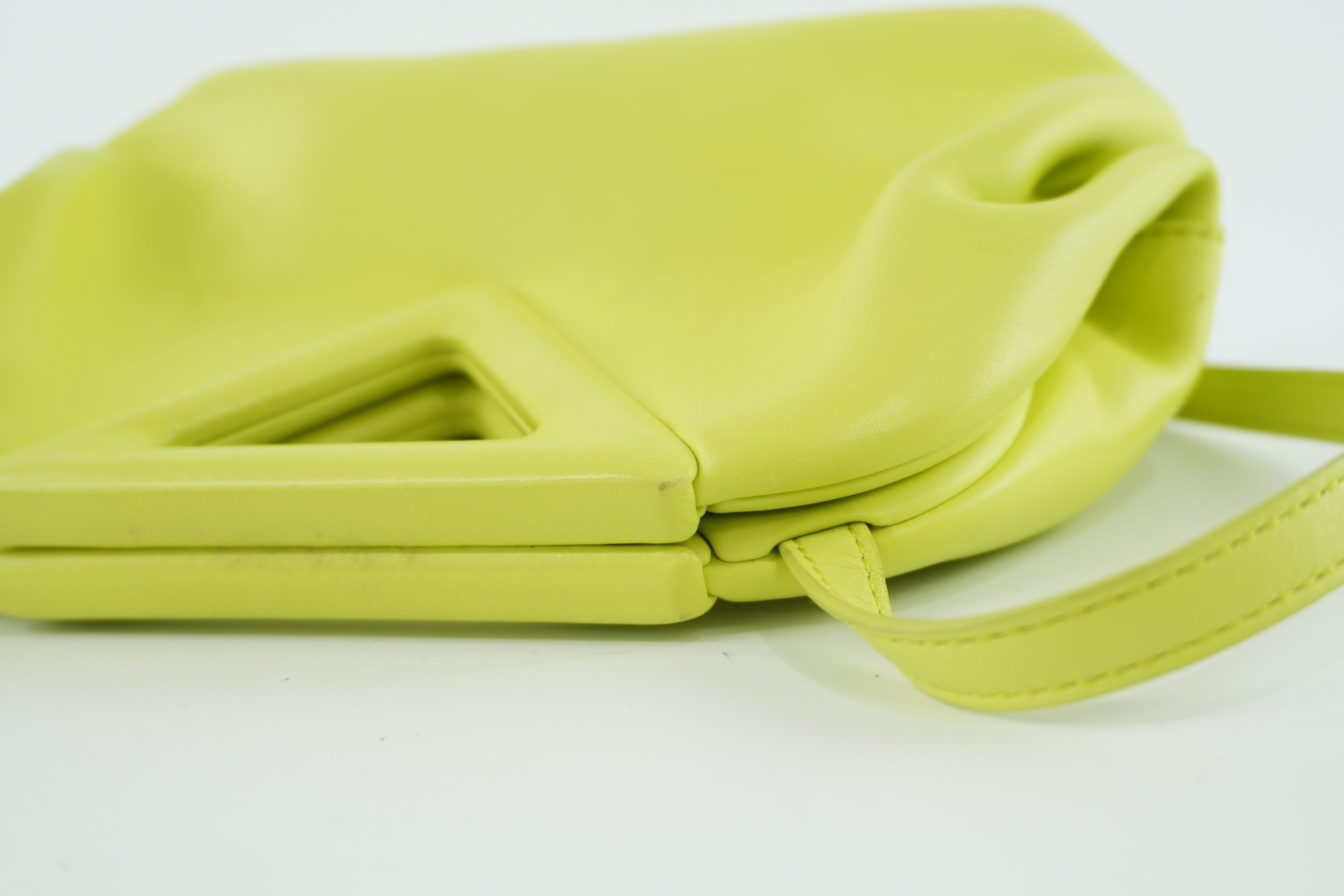 Pre-owned Bottega Leather Magnetic Shoulder Bag Light Green Used