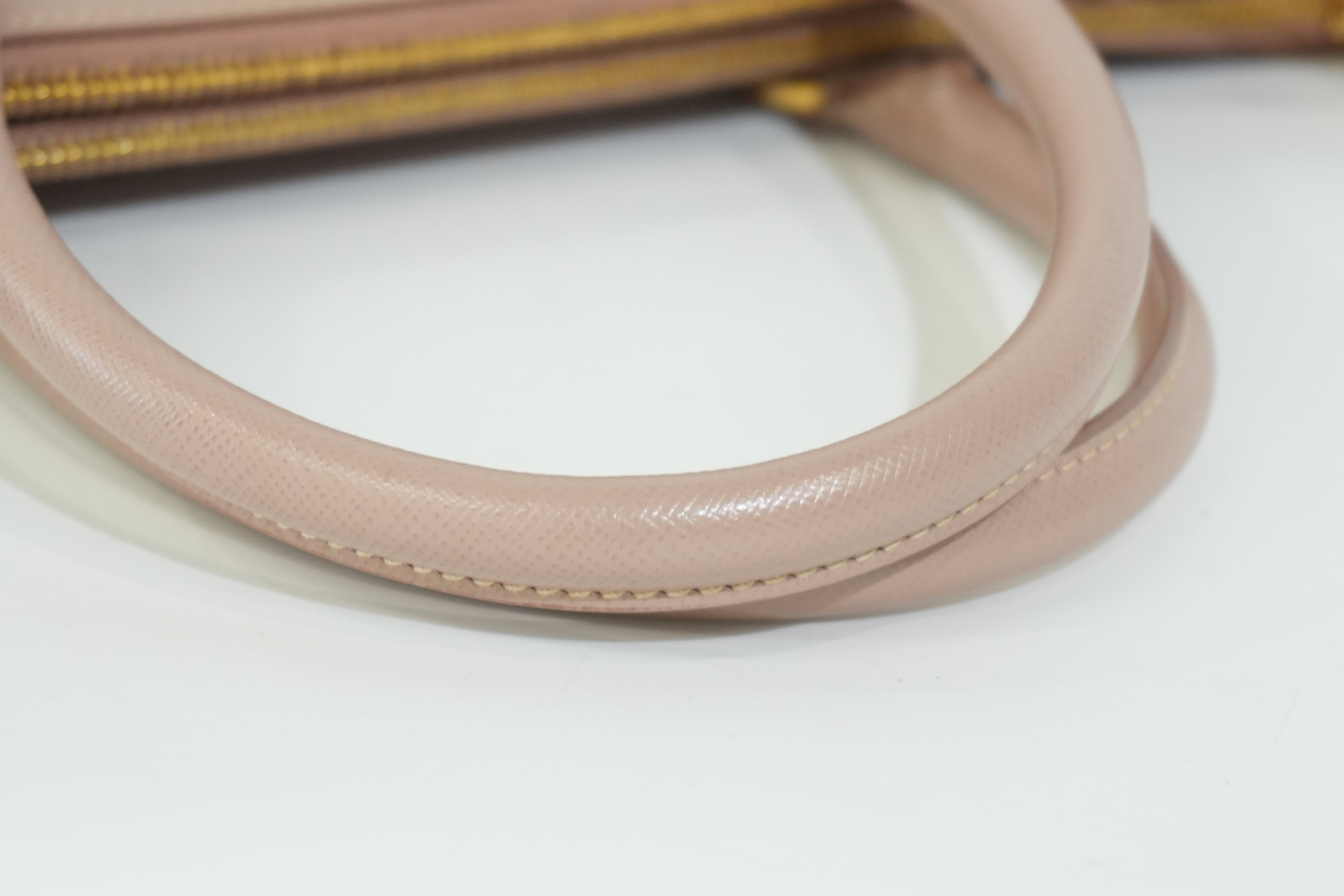 Pre-owned Prada Saffiano Handbag Pink