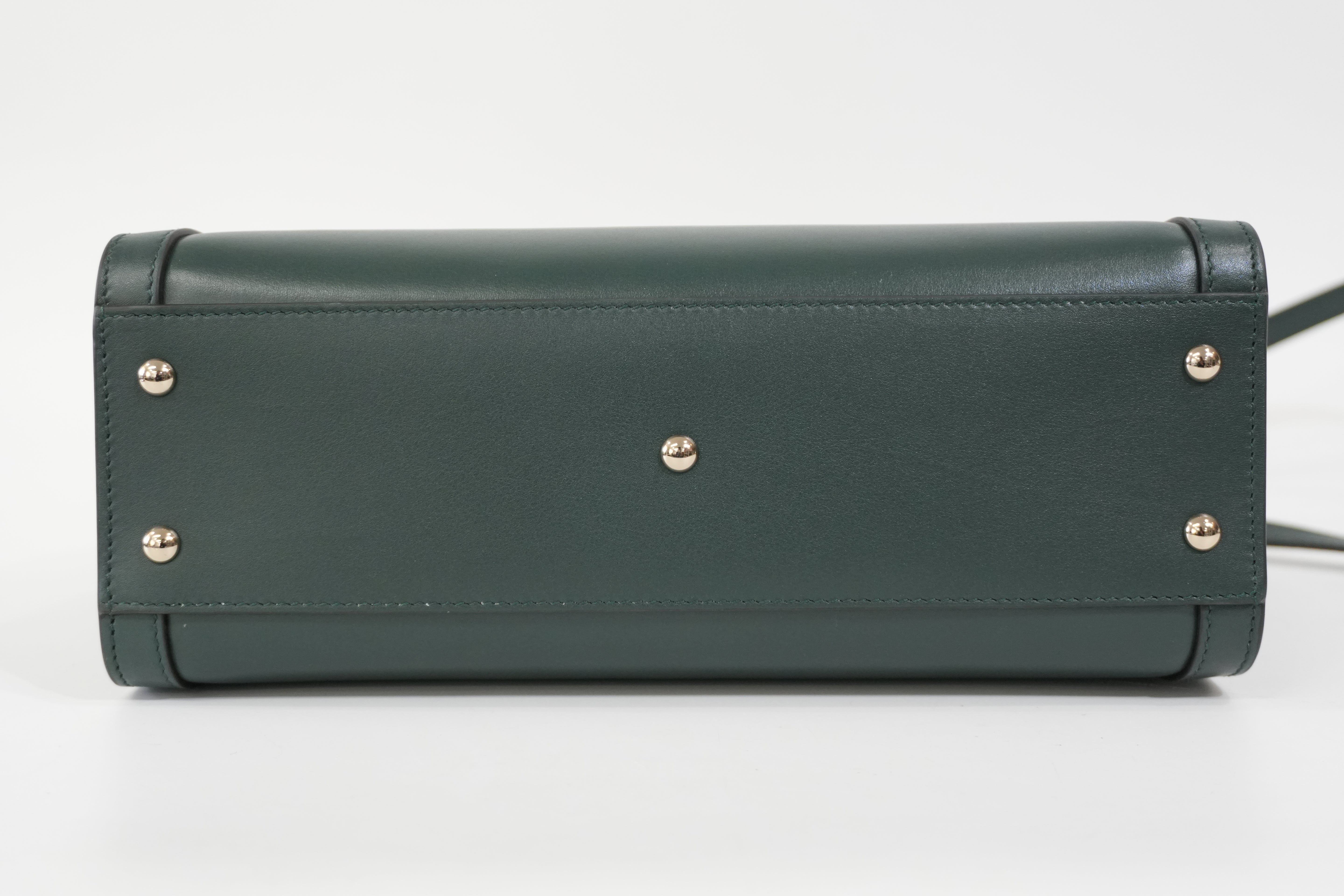 Pre-Owned Gucci Two-Way Diana Medium Shoulder Bag Green