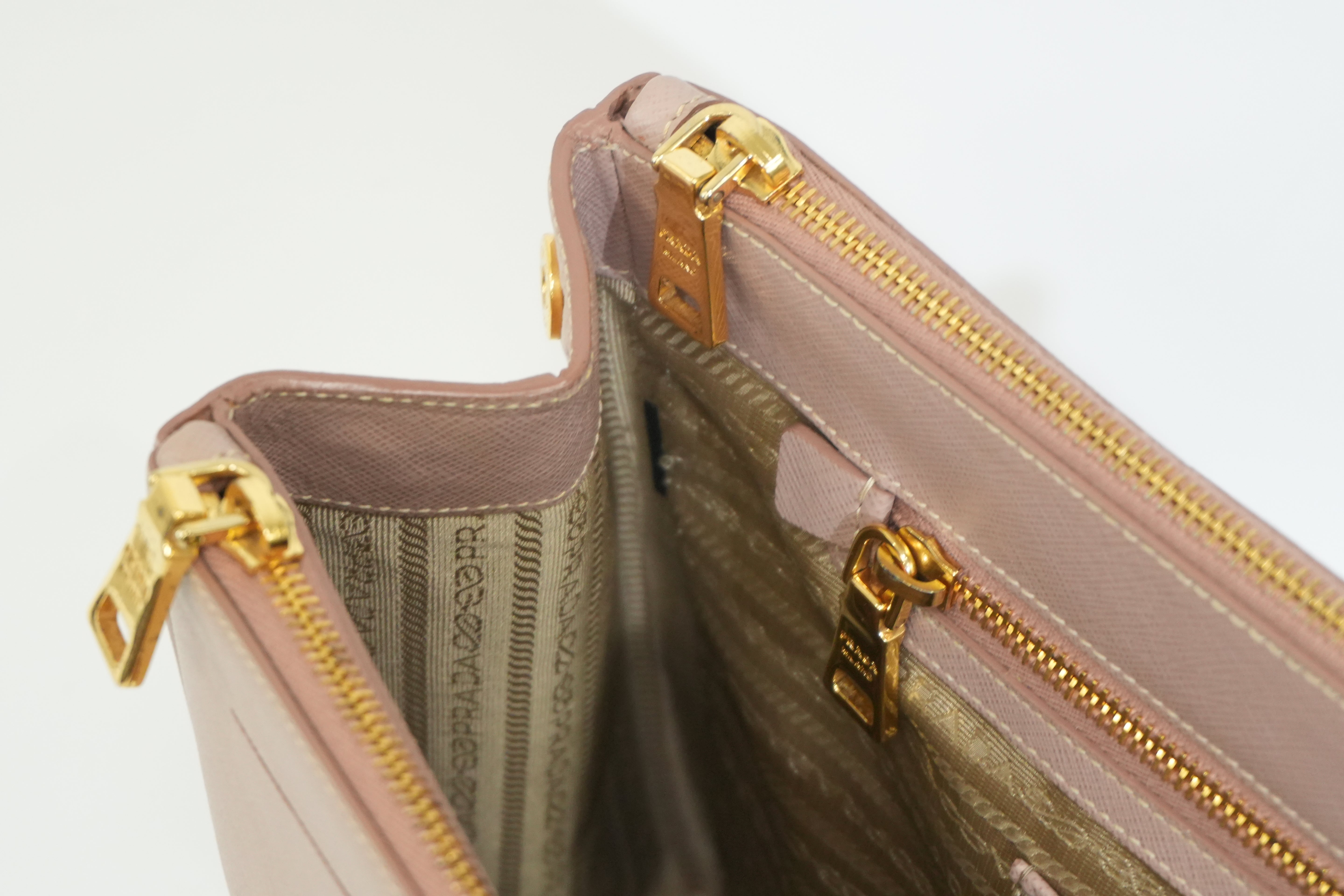 Pre-owned Prada Saffiano Handbag Pink