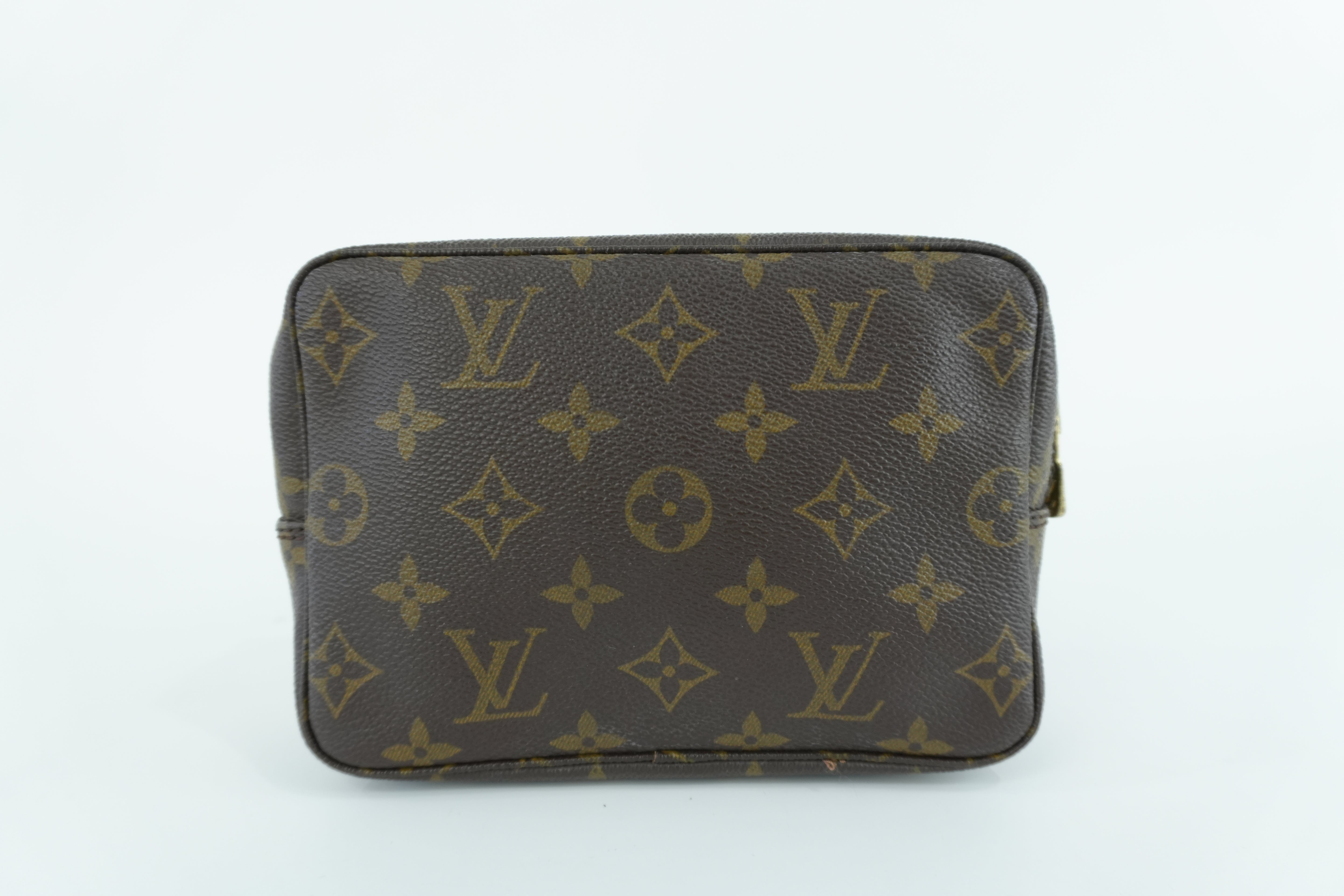 Louis Vuitton Trousse 18 Rare Size Pouch Used
