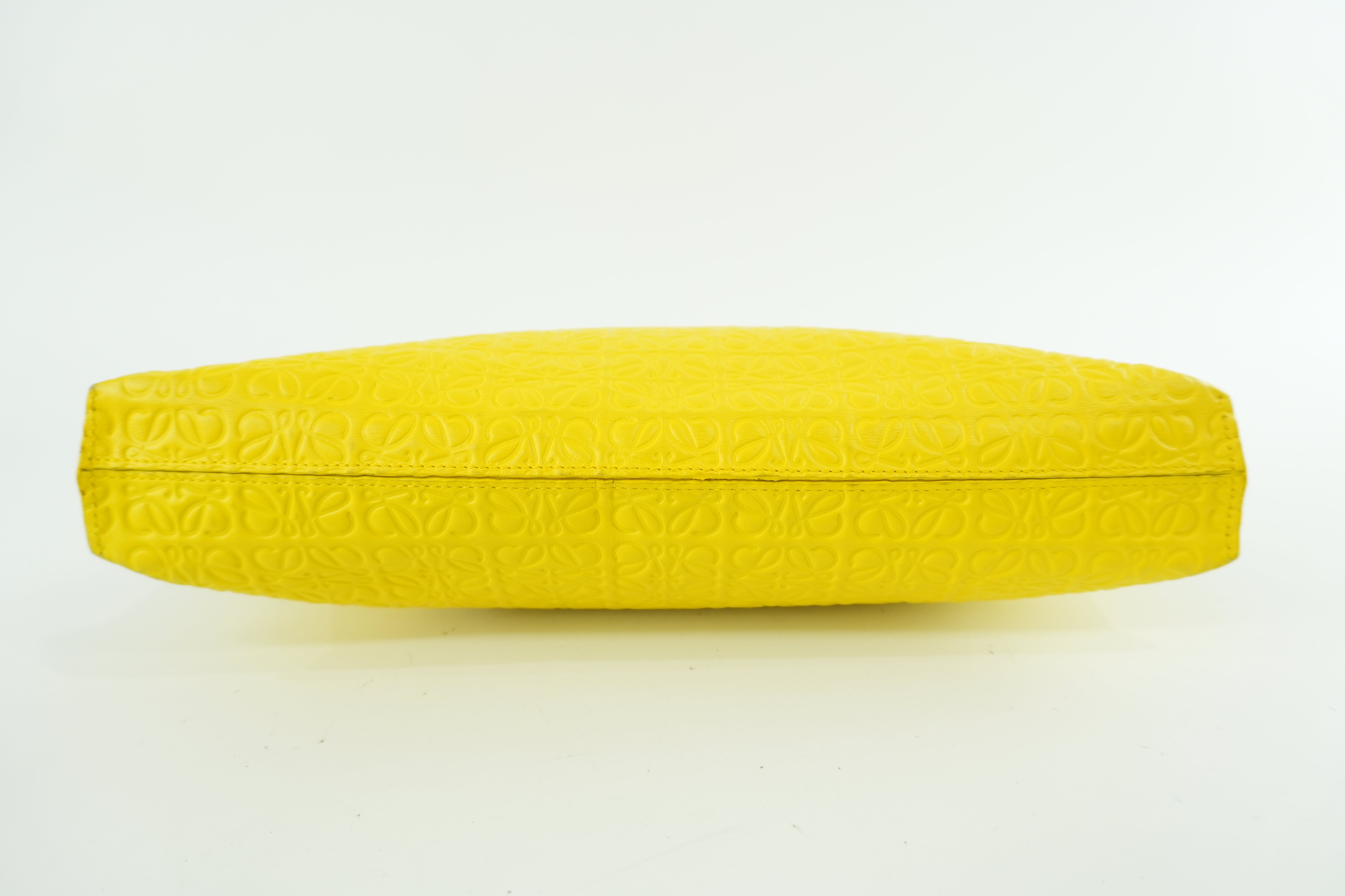 Pre-owned Loewe Leather Clutch Bag Yellow