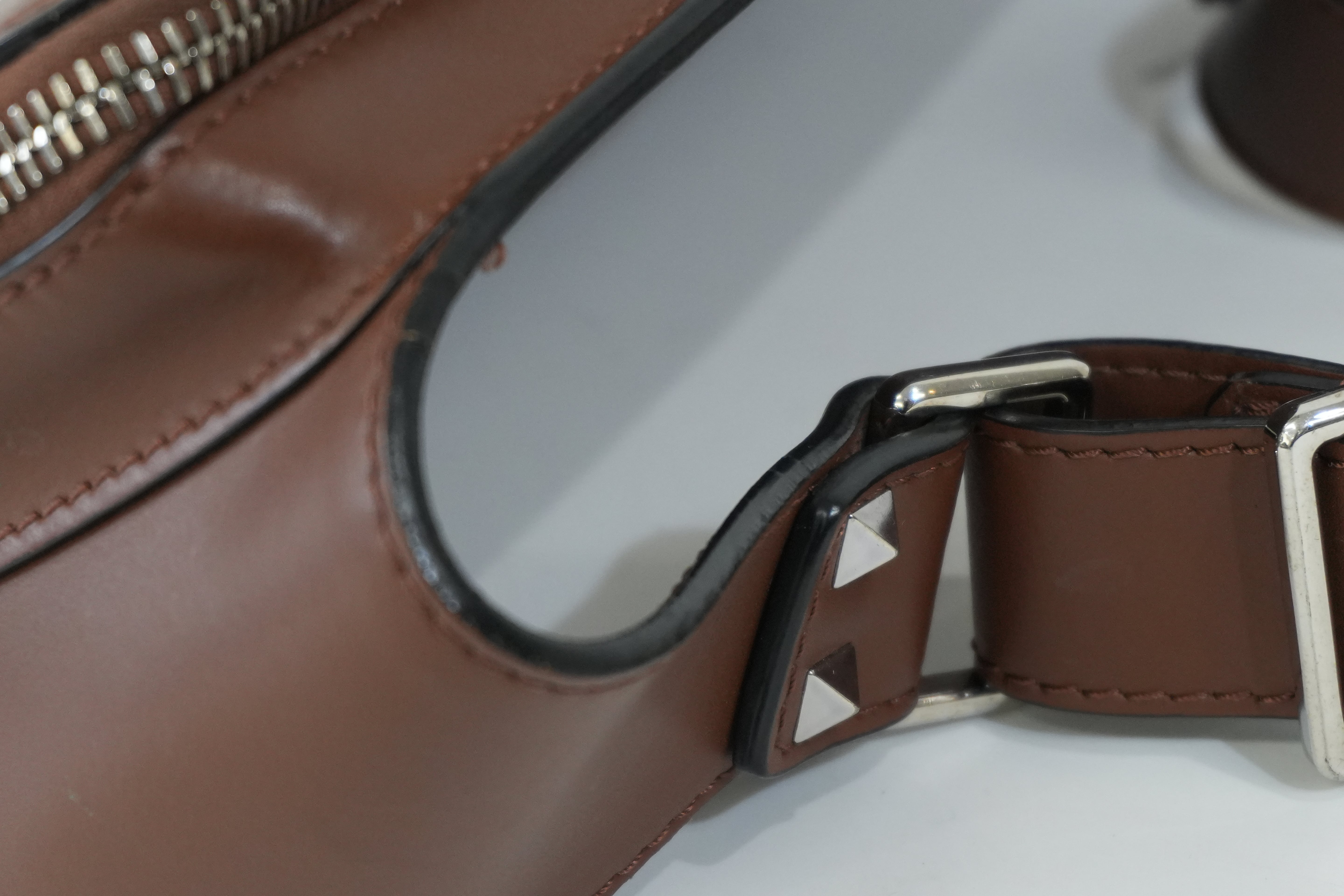 Pre-Owned Valentino VLTN Crossbody Bag Brown