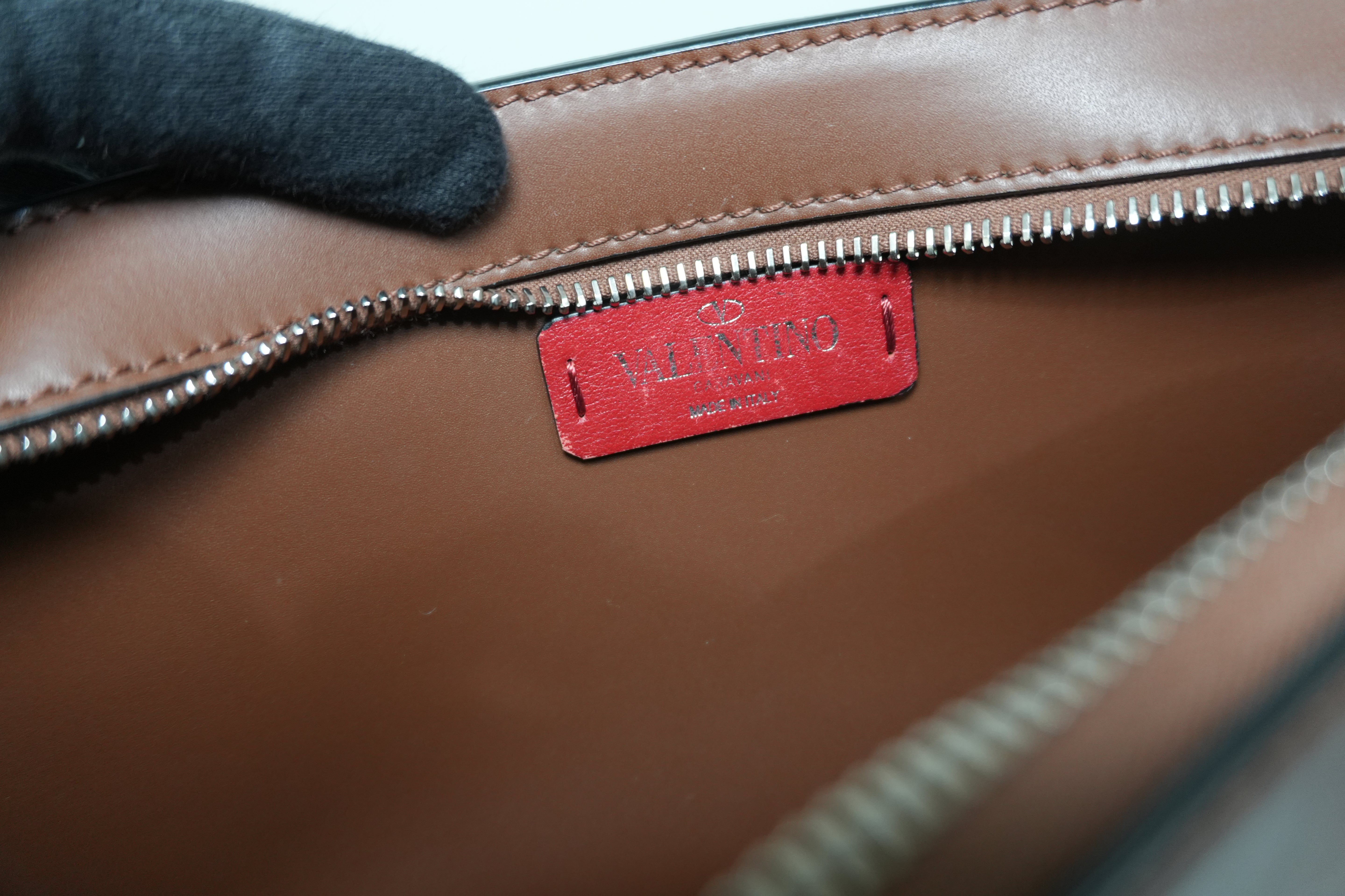 Pre-Owned Valentino VLTN Crossbody Bag Brown