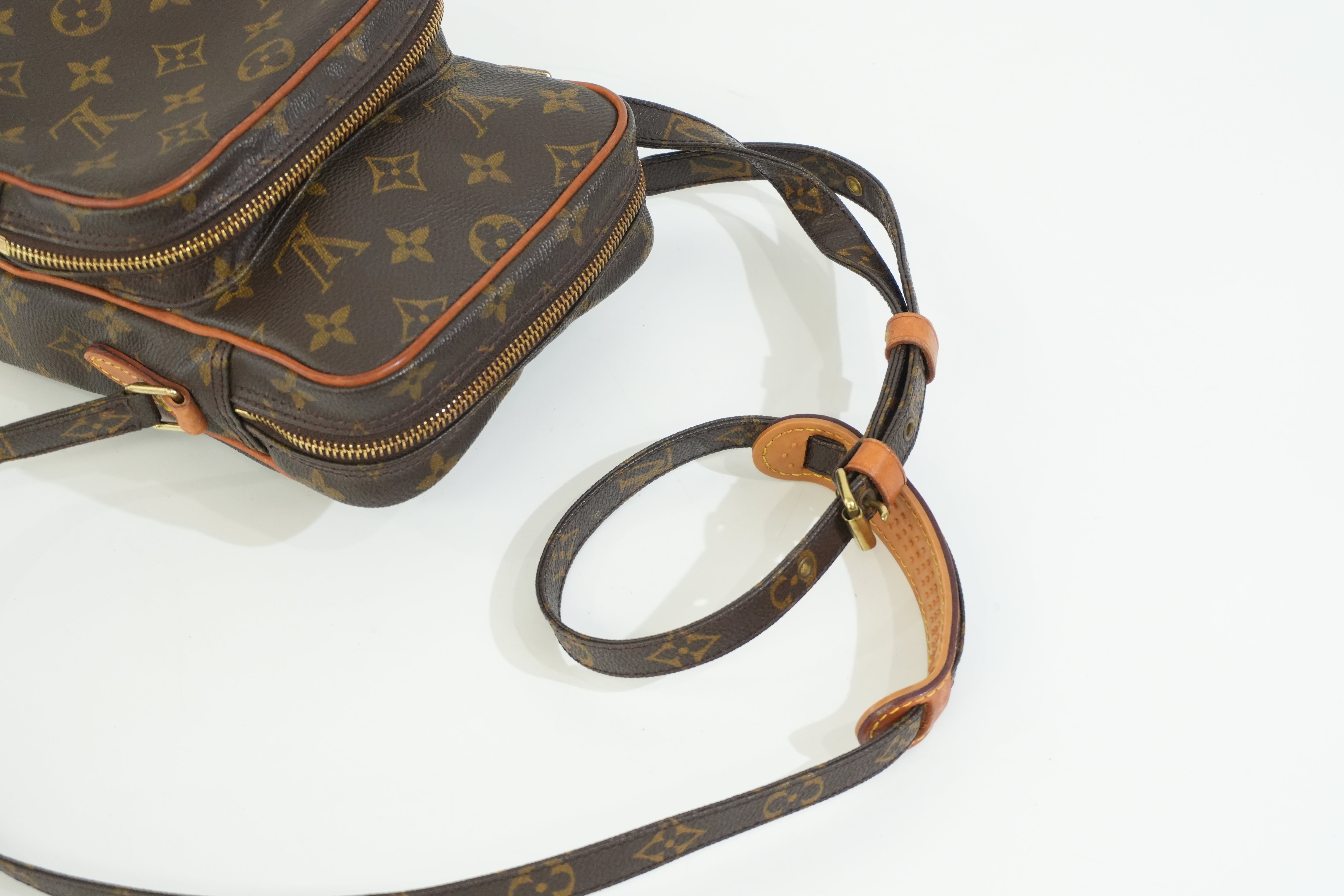 Pre-owned Louis Vuitton Monogram Amazone Crossbody Bag