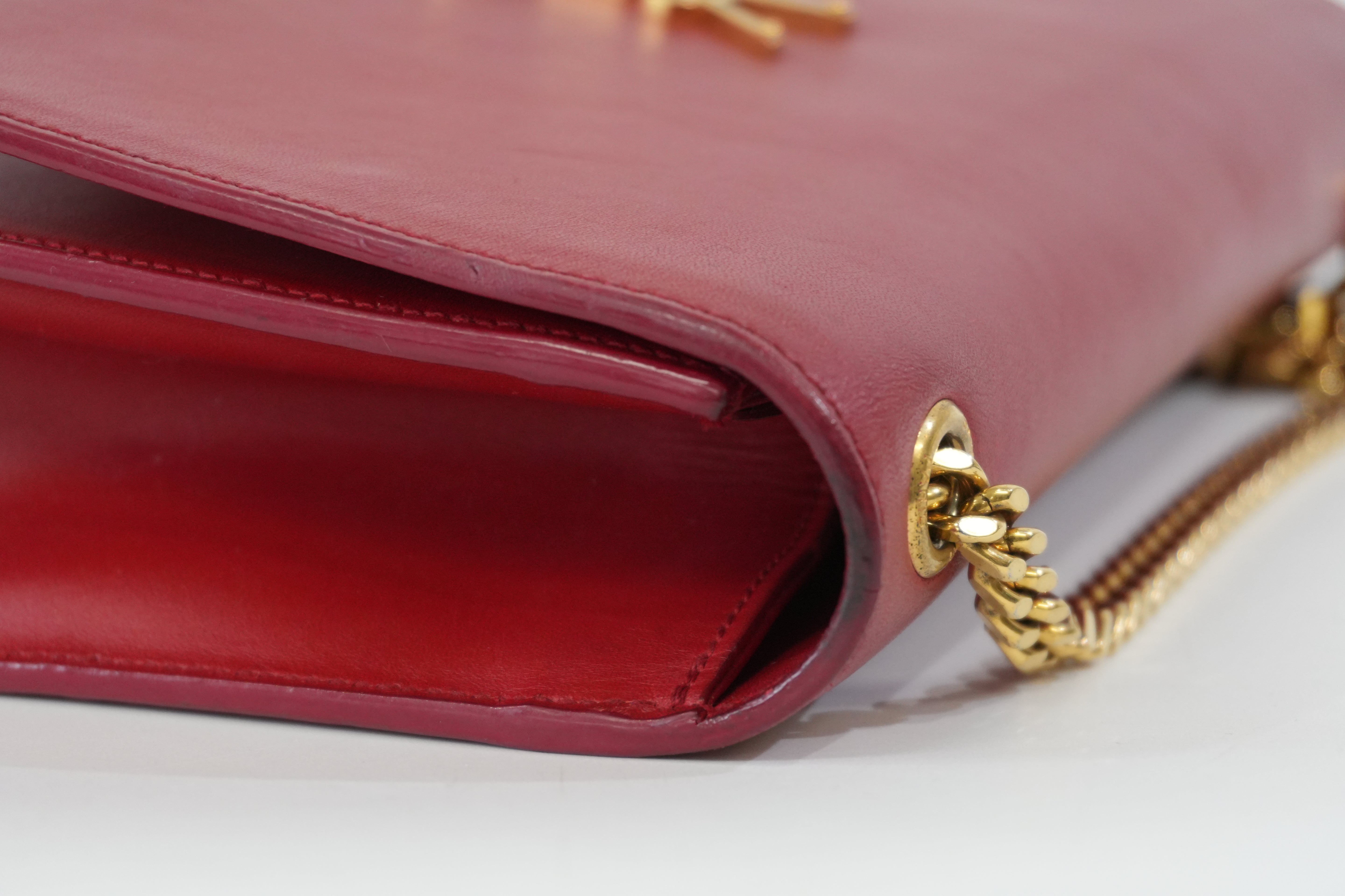 Pre-Owned Yves Saint Laurent Chain Shoulder Bag Red