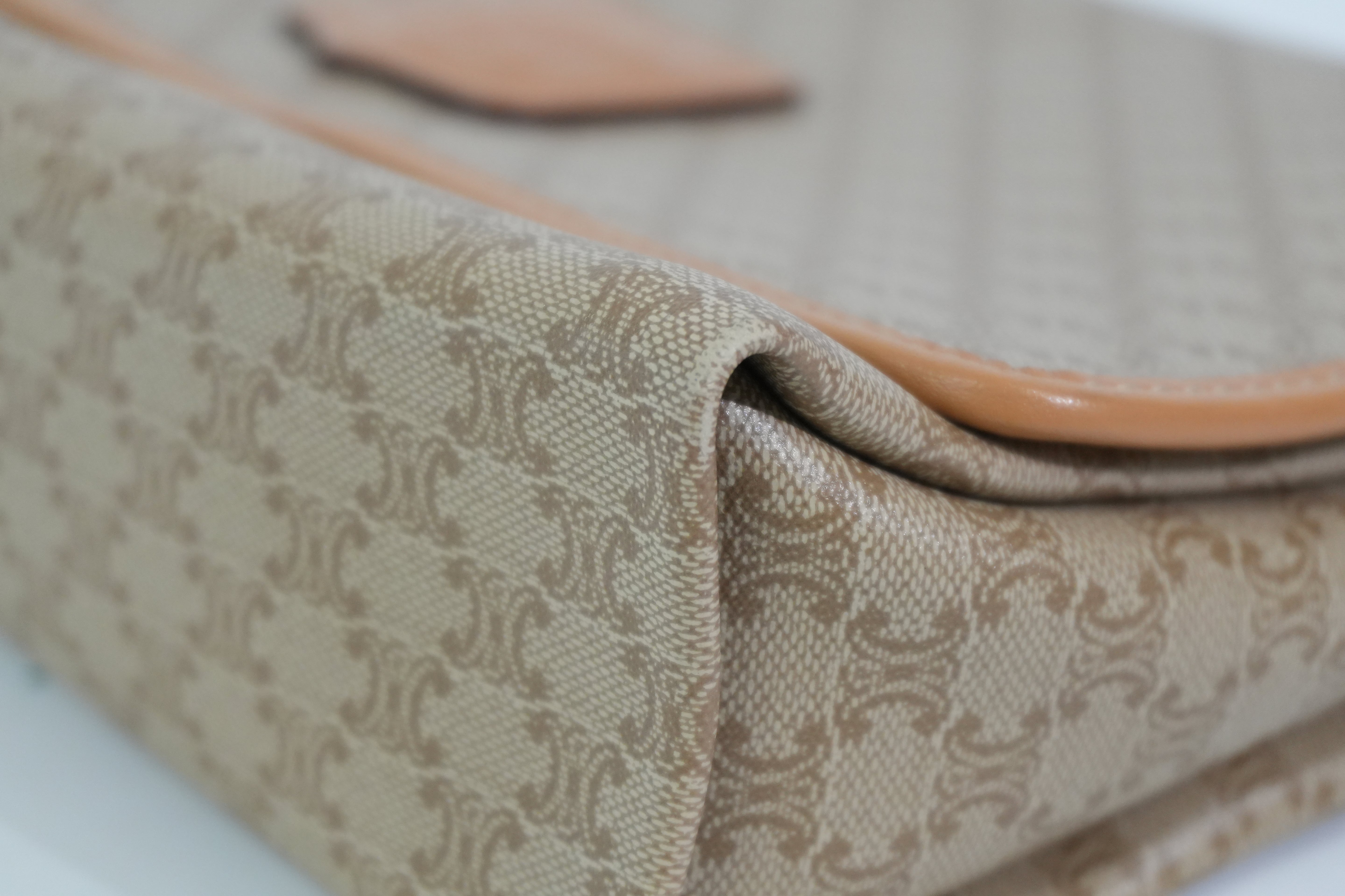 Pre-owned Celine Pouch Brown