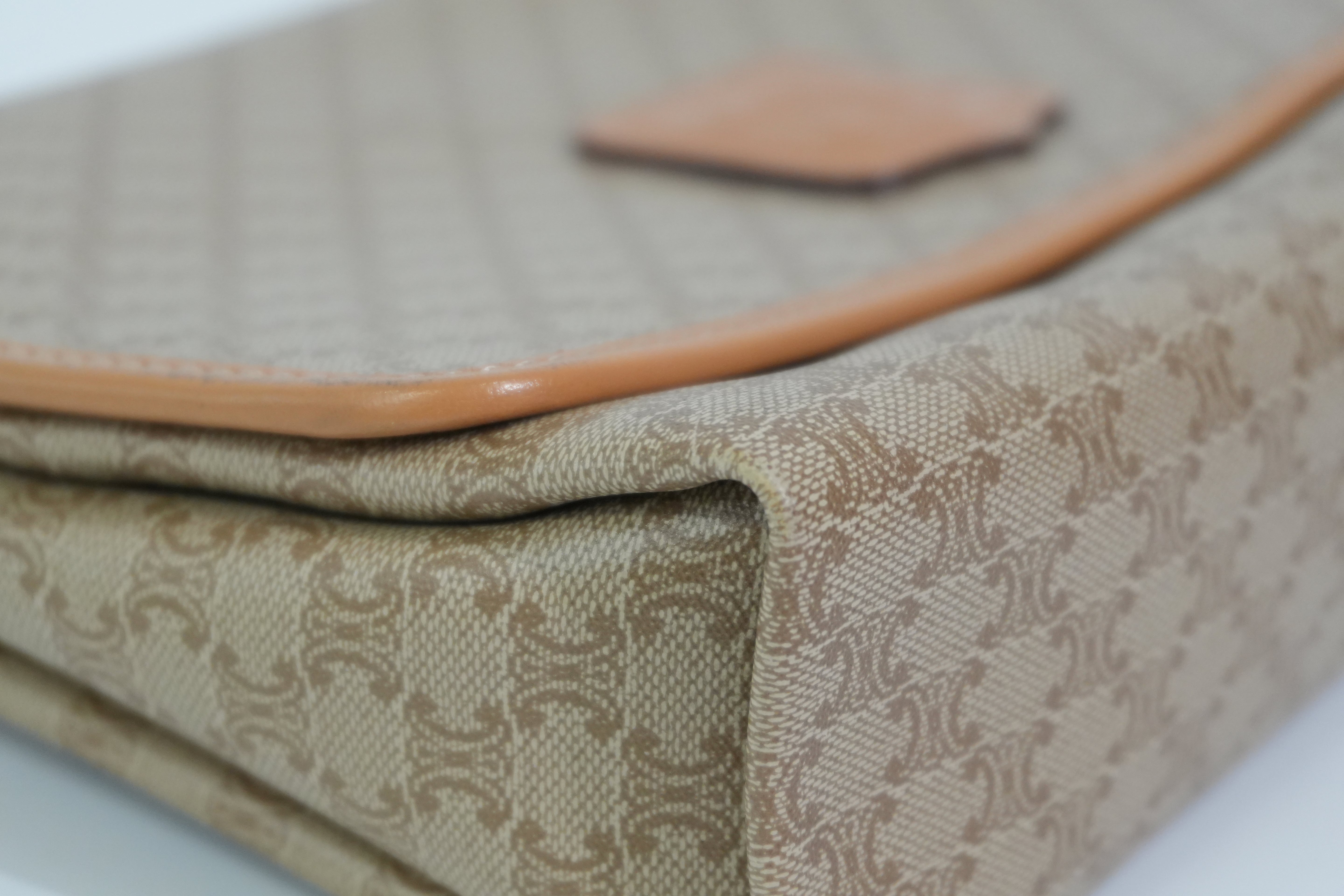 Pre-owned Celine Pouch Brown