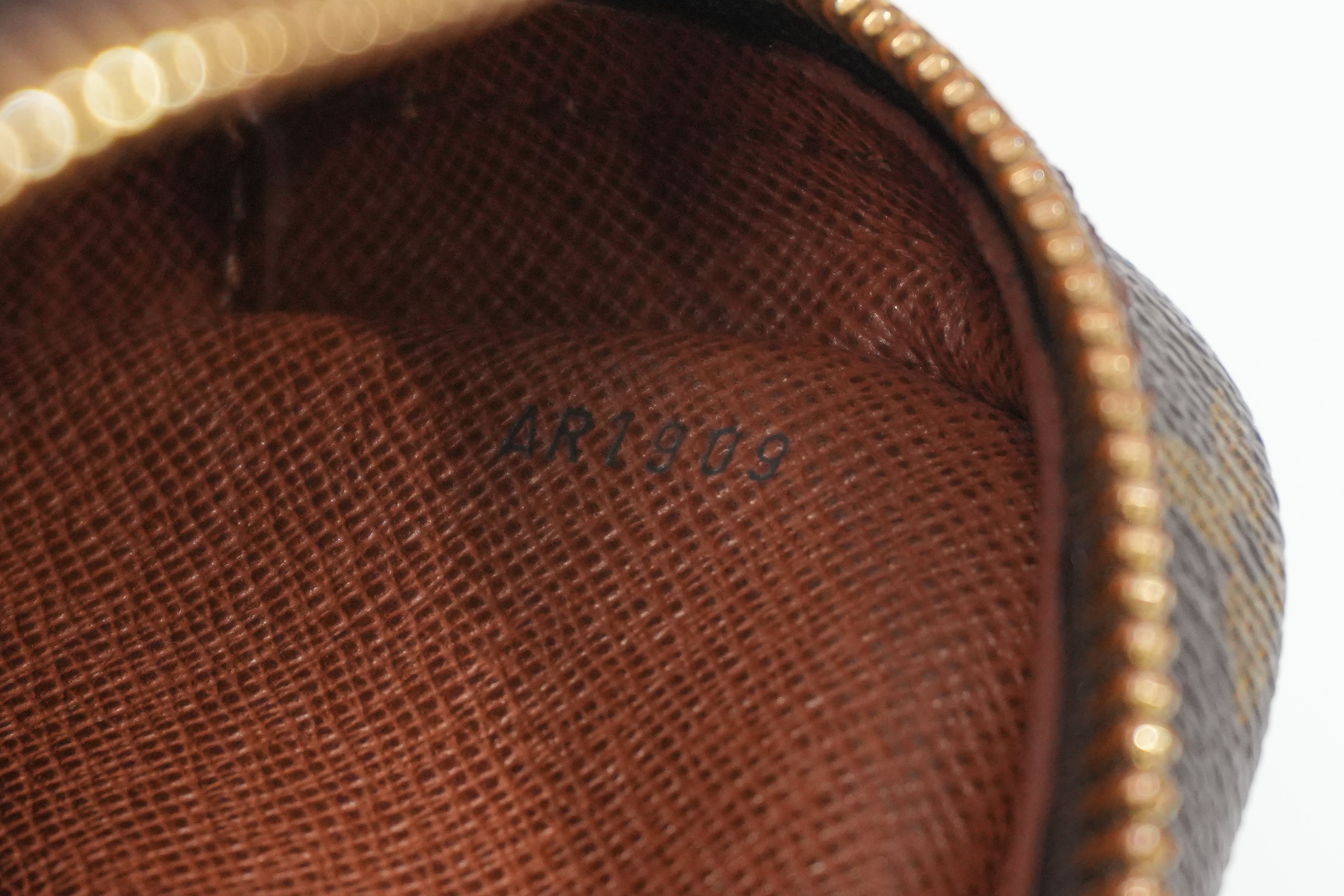 Pre-owned Louis Vuitton Monogram Amazone Crossbody Bag