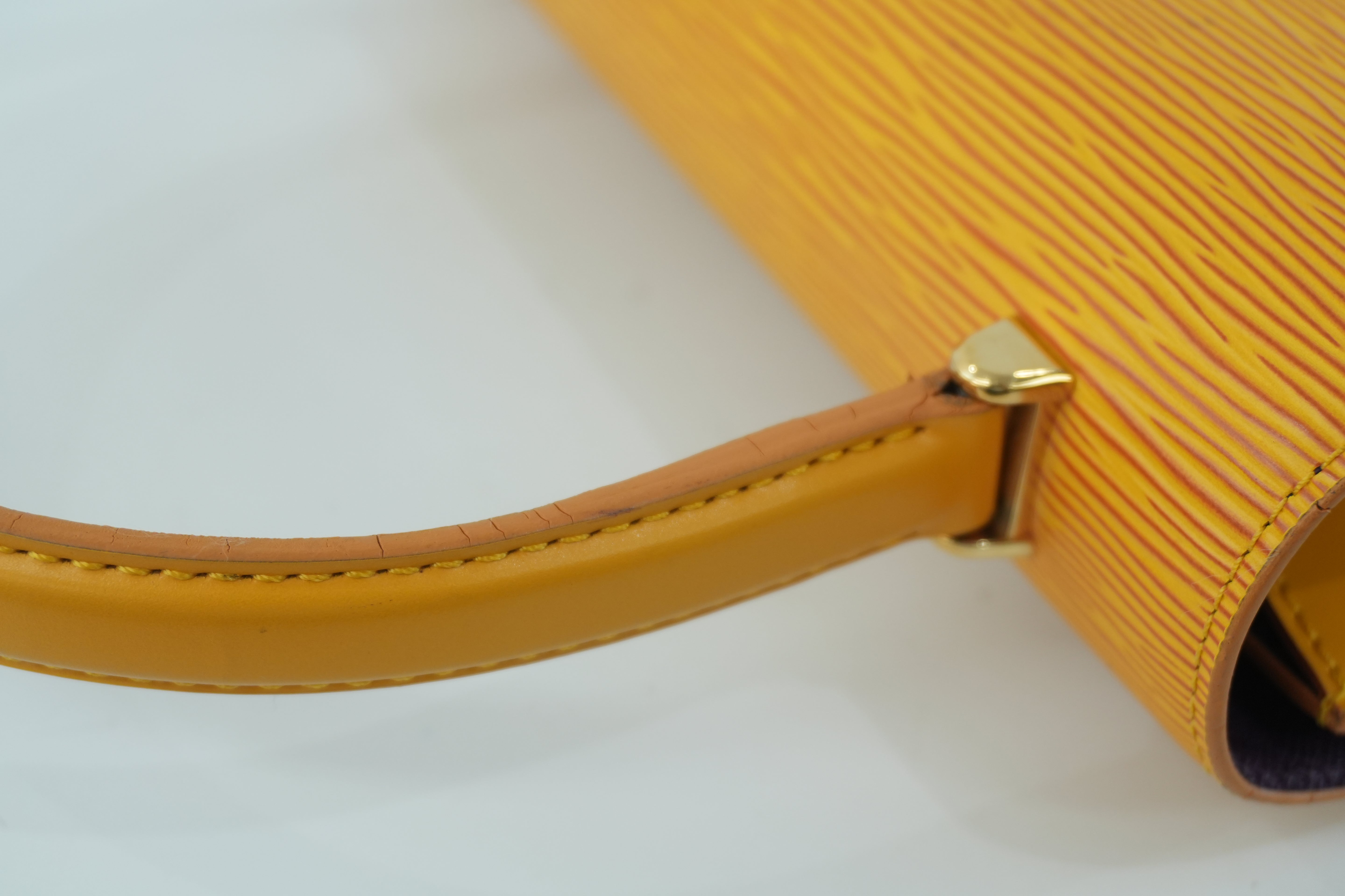 Pre-owned Louis Vuitton Epi Malesherbe Handbag Yellow