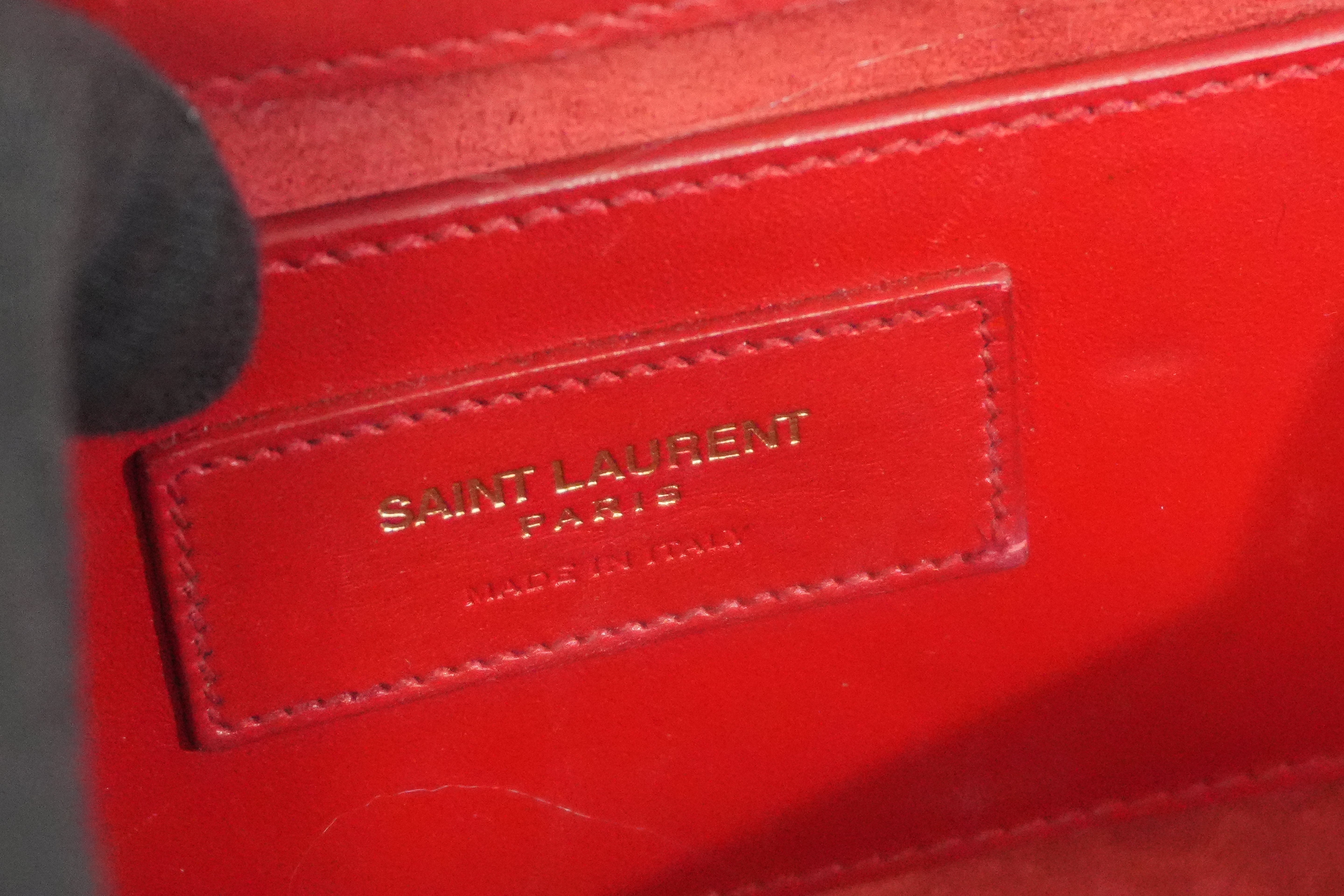 Pre-Owned Yves Saint Laurent Chain Shoulder Bag Red