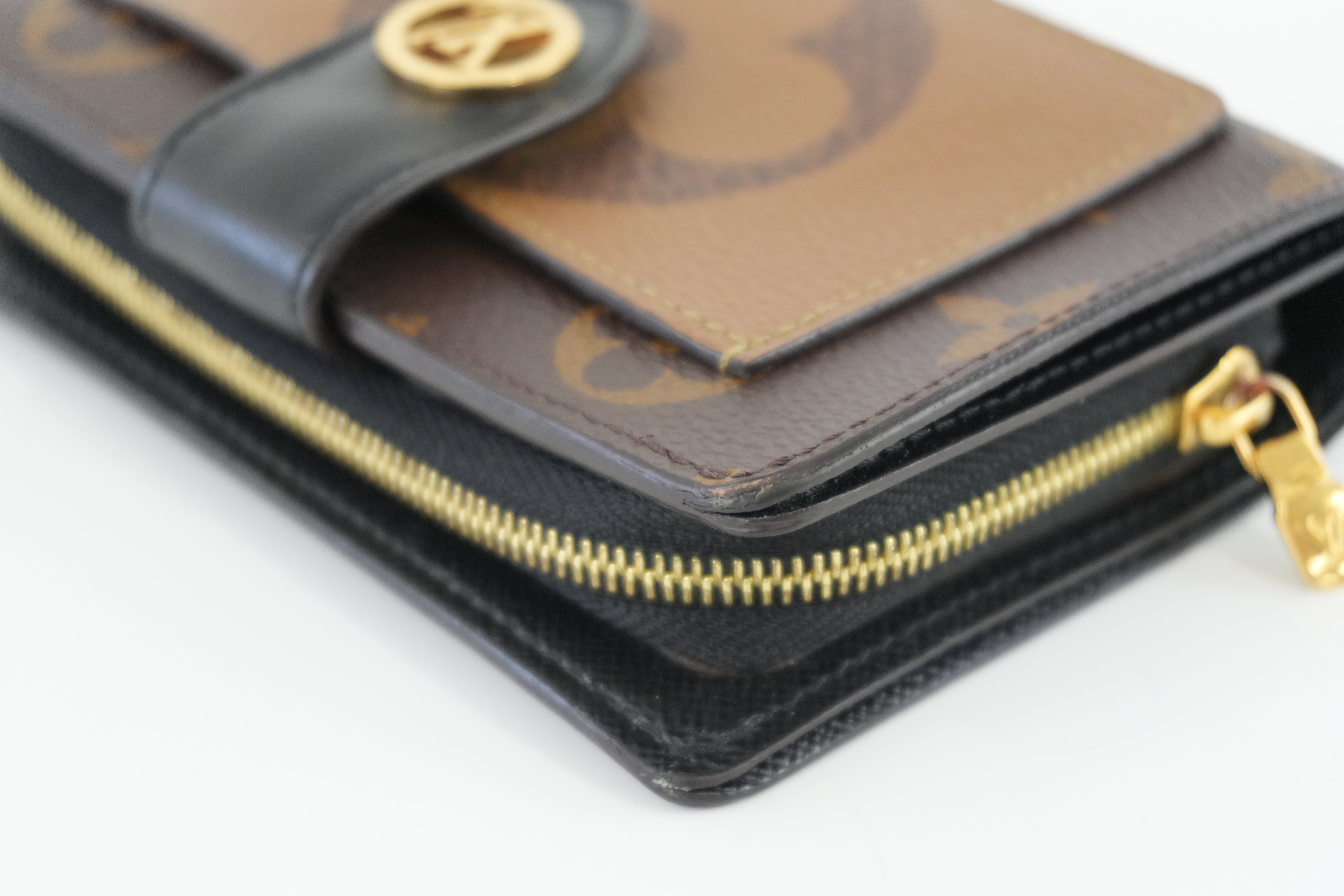 Pre-owned Louis Vuitton Monogram Reverse Juliet Wallet