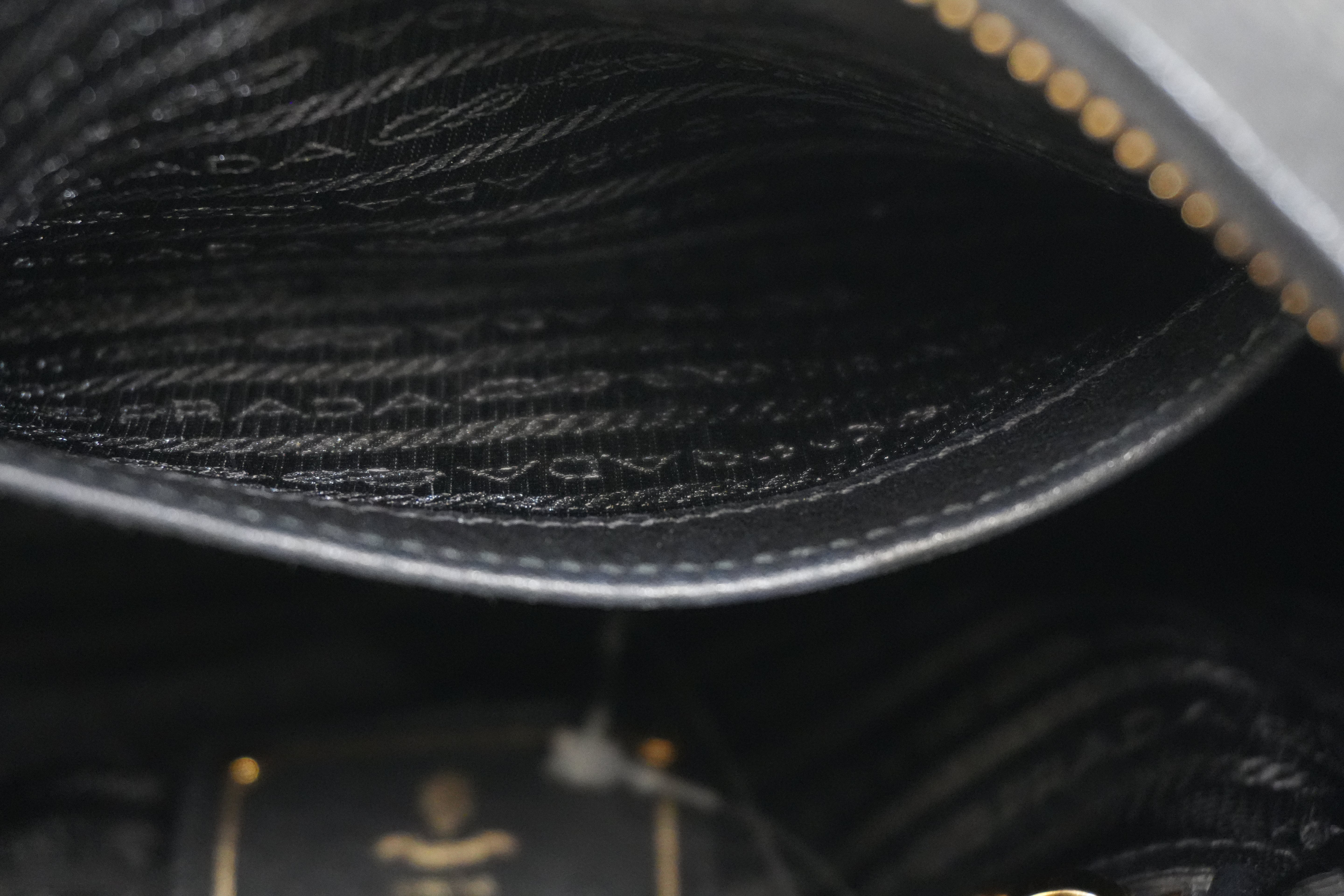 Pre-owned Prada Hobo Shoulder Bag Daino Black