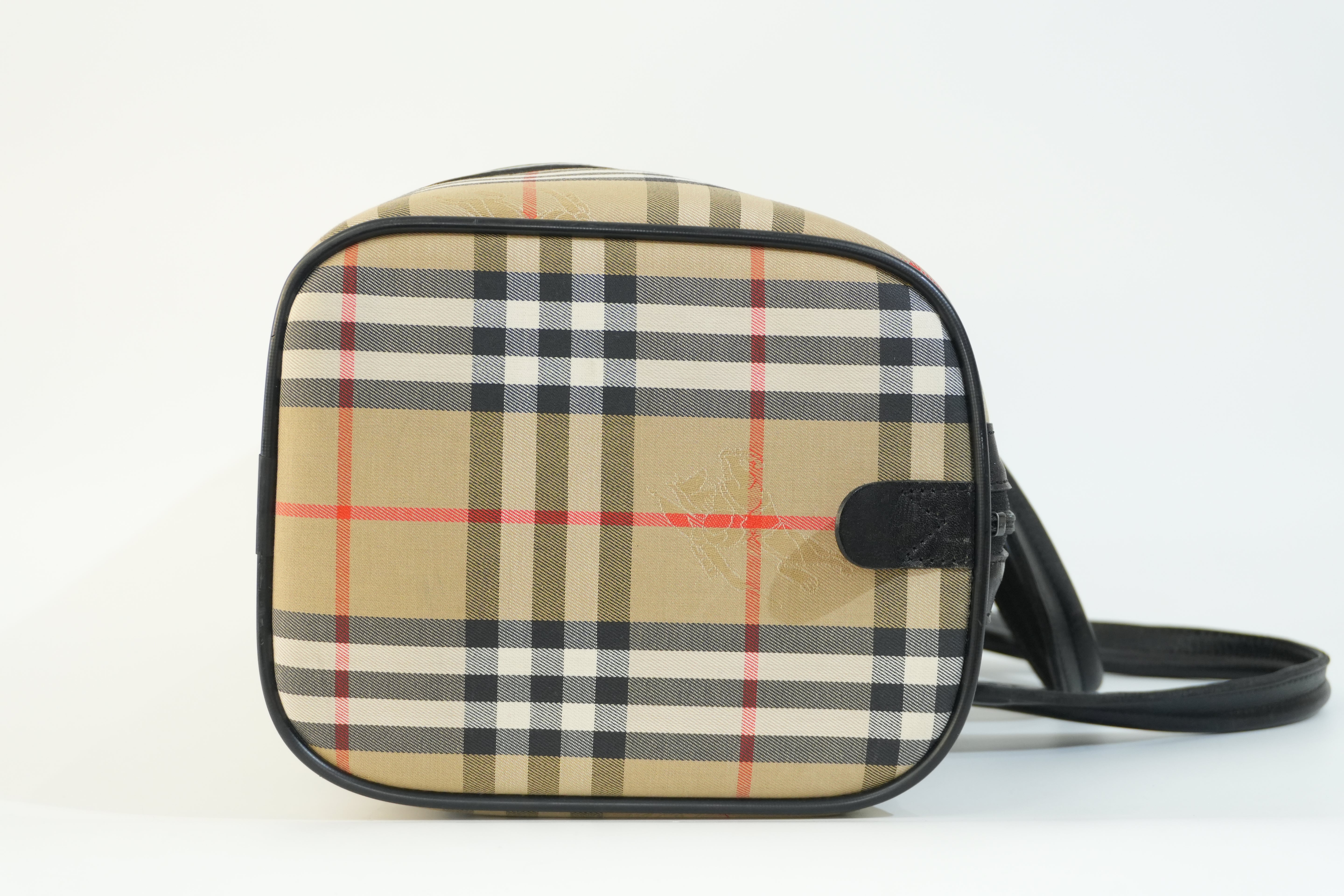Pre-owned Burberry Duffle Travel Bag