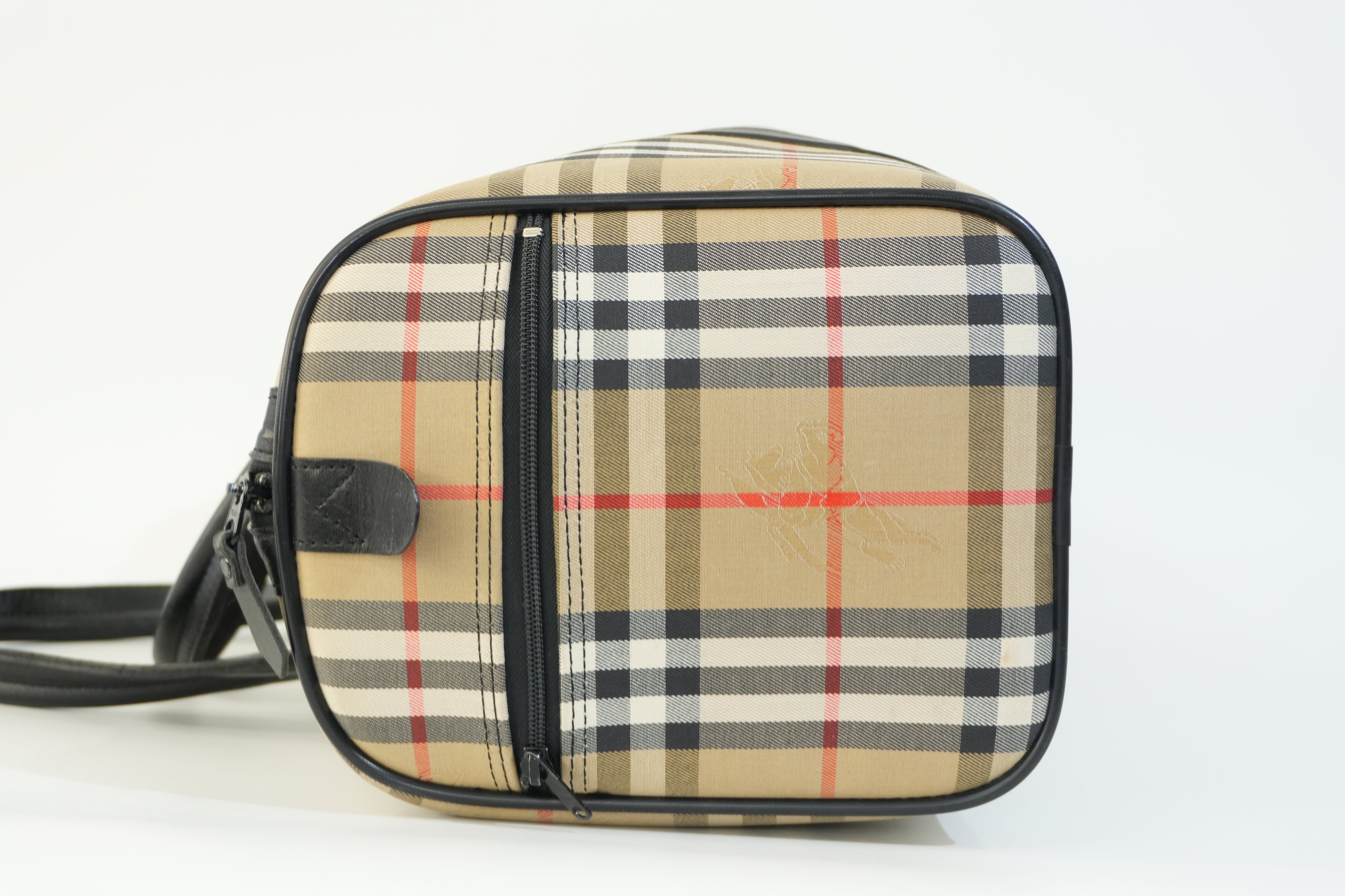 Pre-owned Burberry Duffle Travel Bag