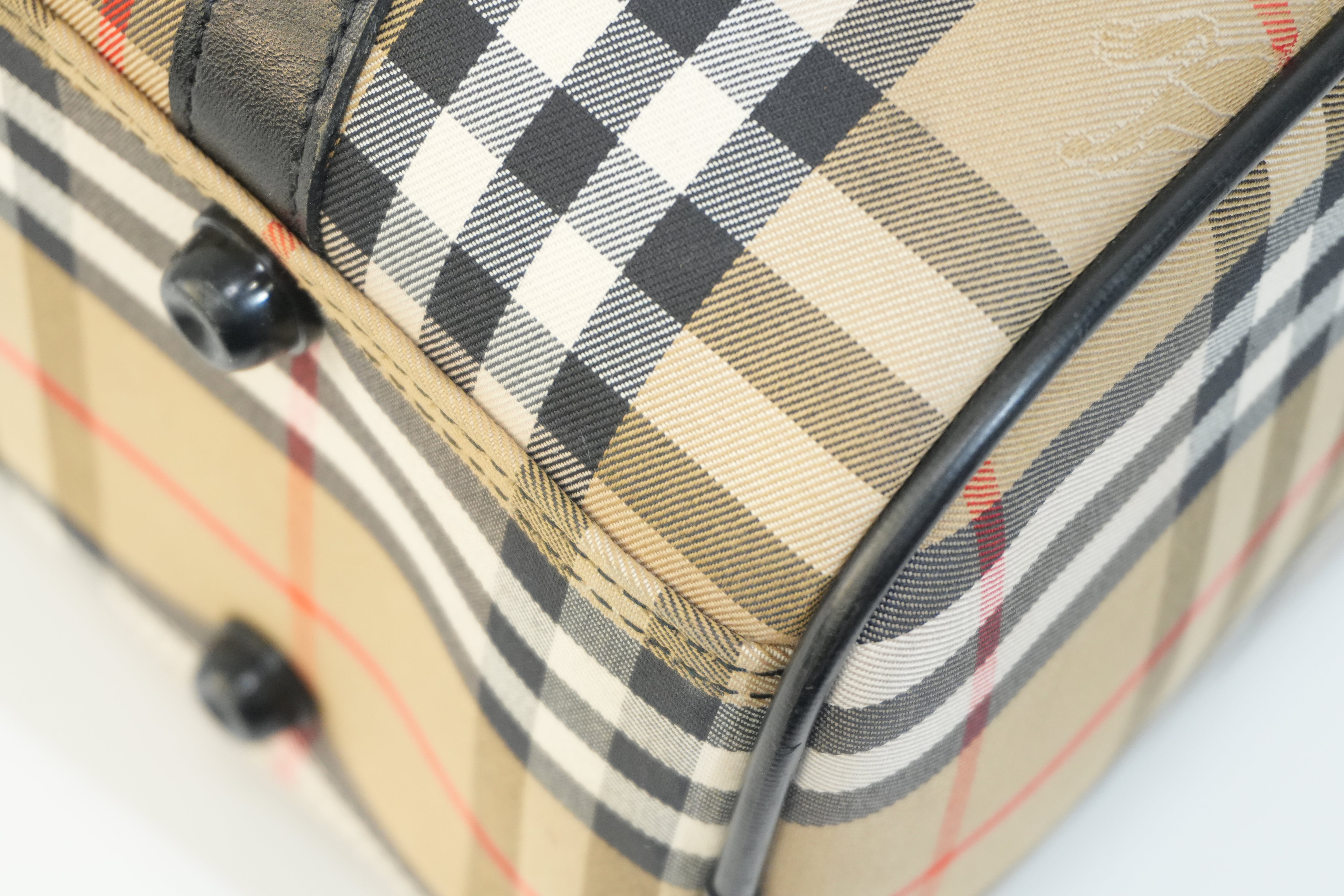 Pre-owned Burberry Duffle Travel Bag