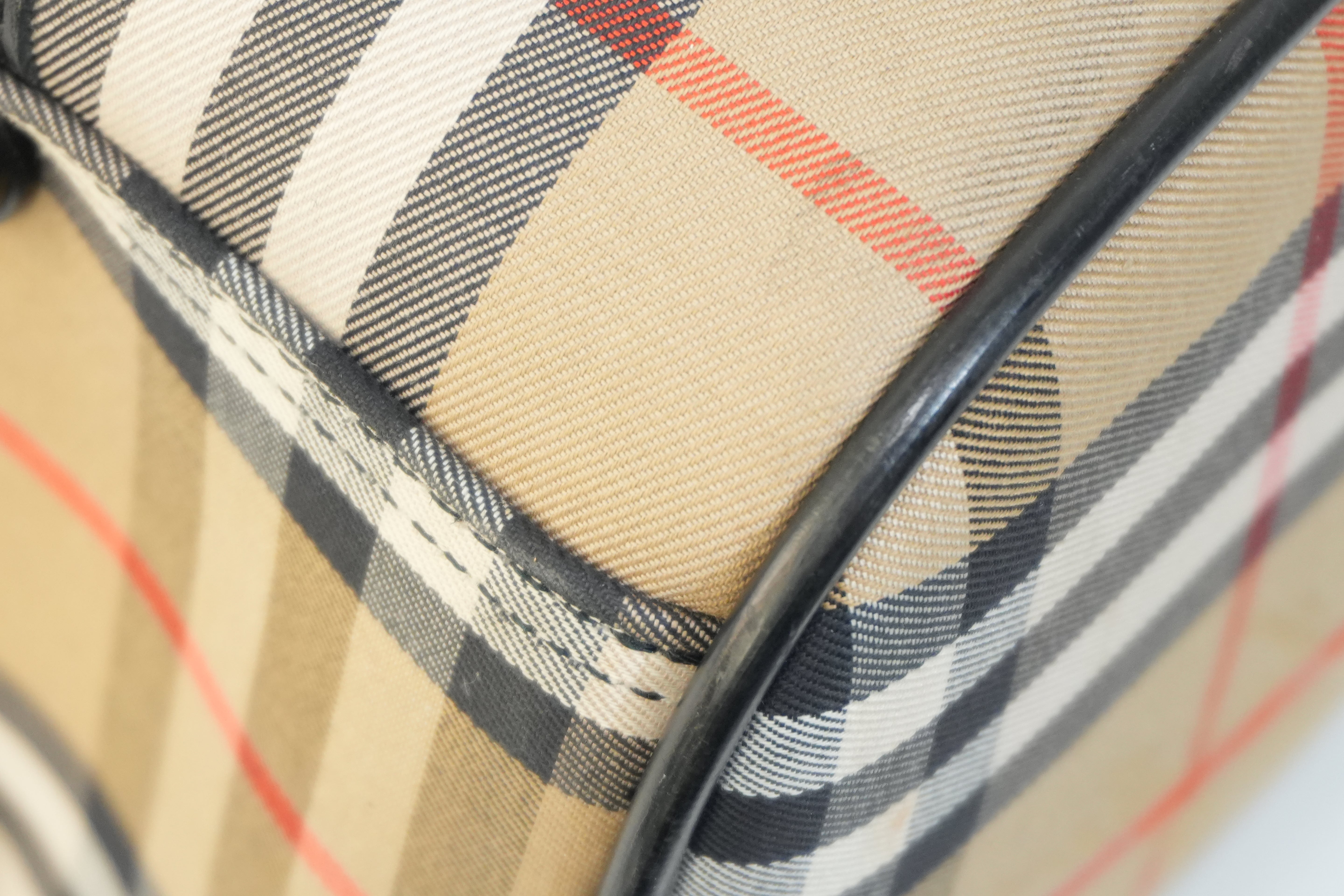 Pre-owned Burberry Duffle Travel Bag