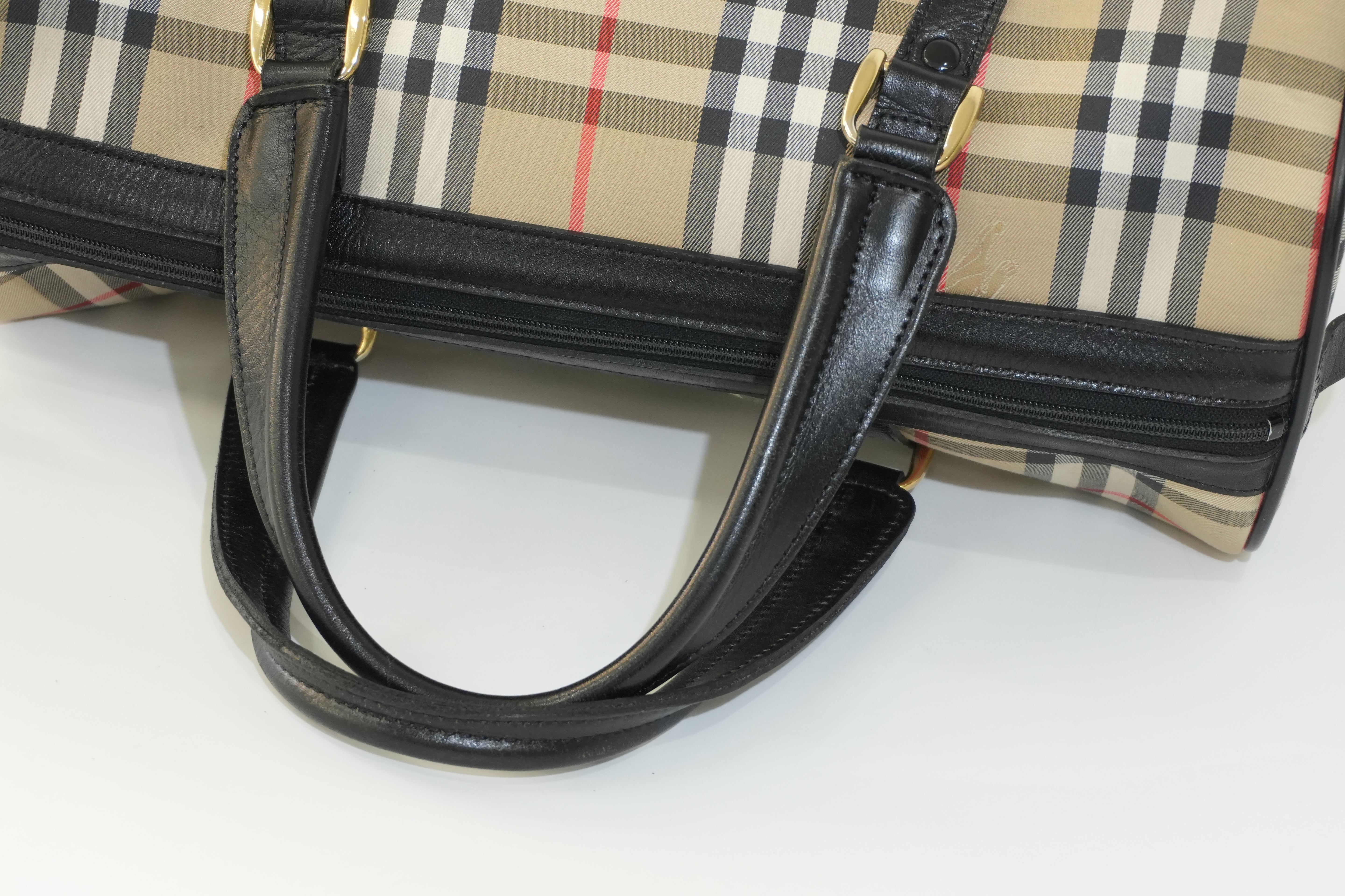 Pre-owned Burberry Duffle Travel Bag