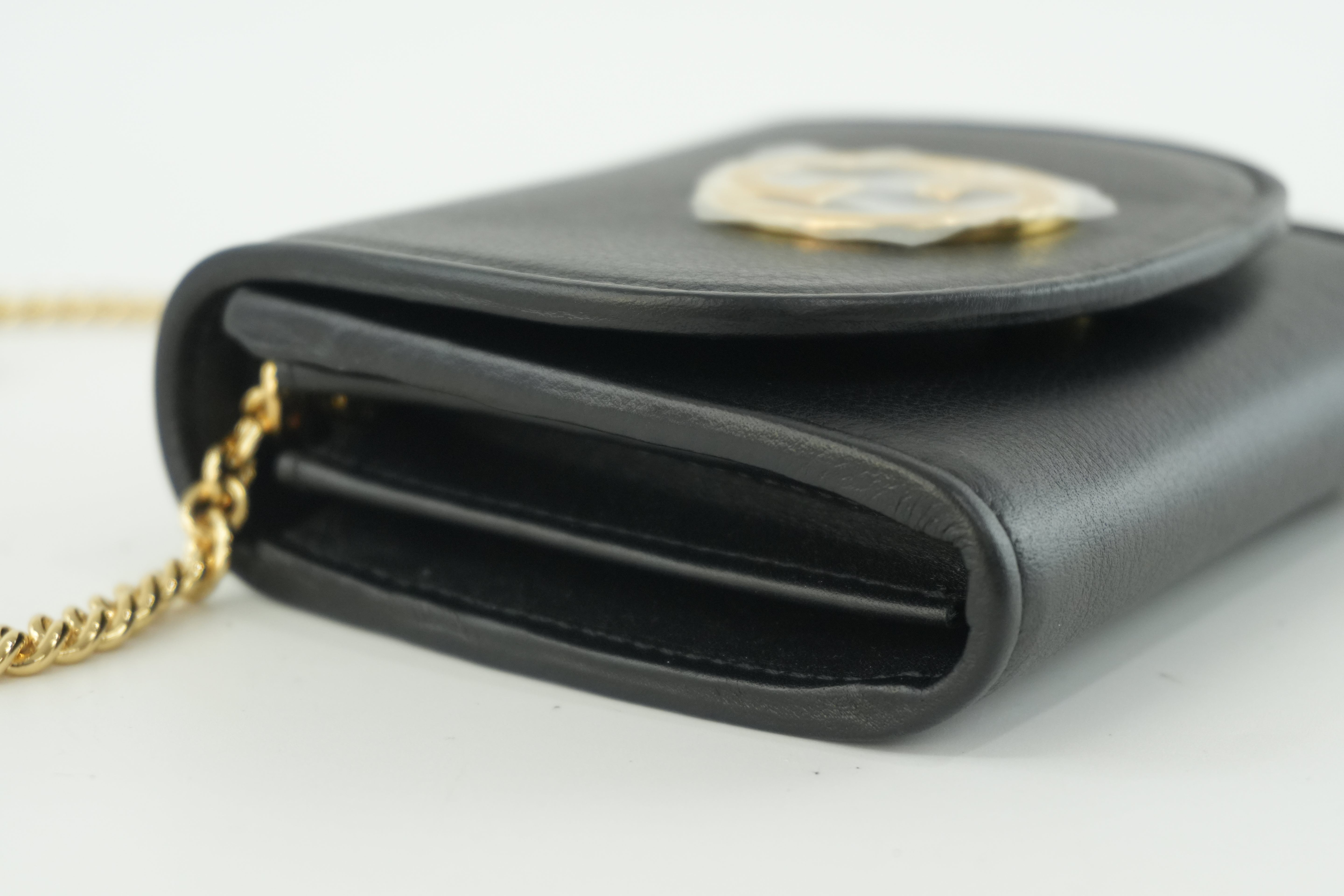 Pre-owned Gucci Leather Chain Shoulder Small Pouch Black