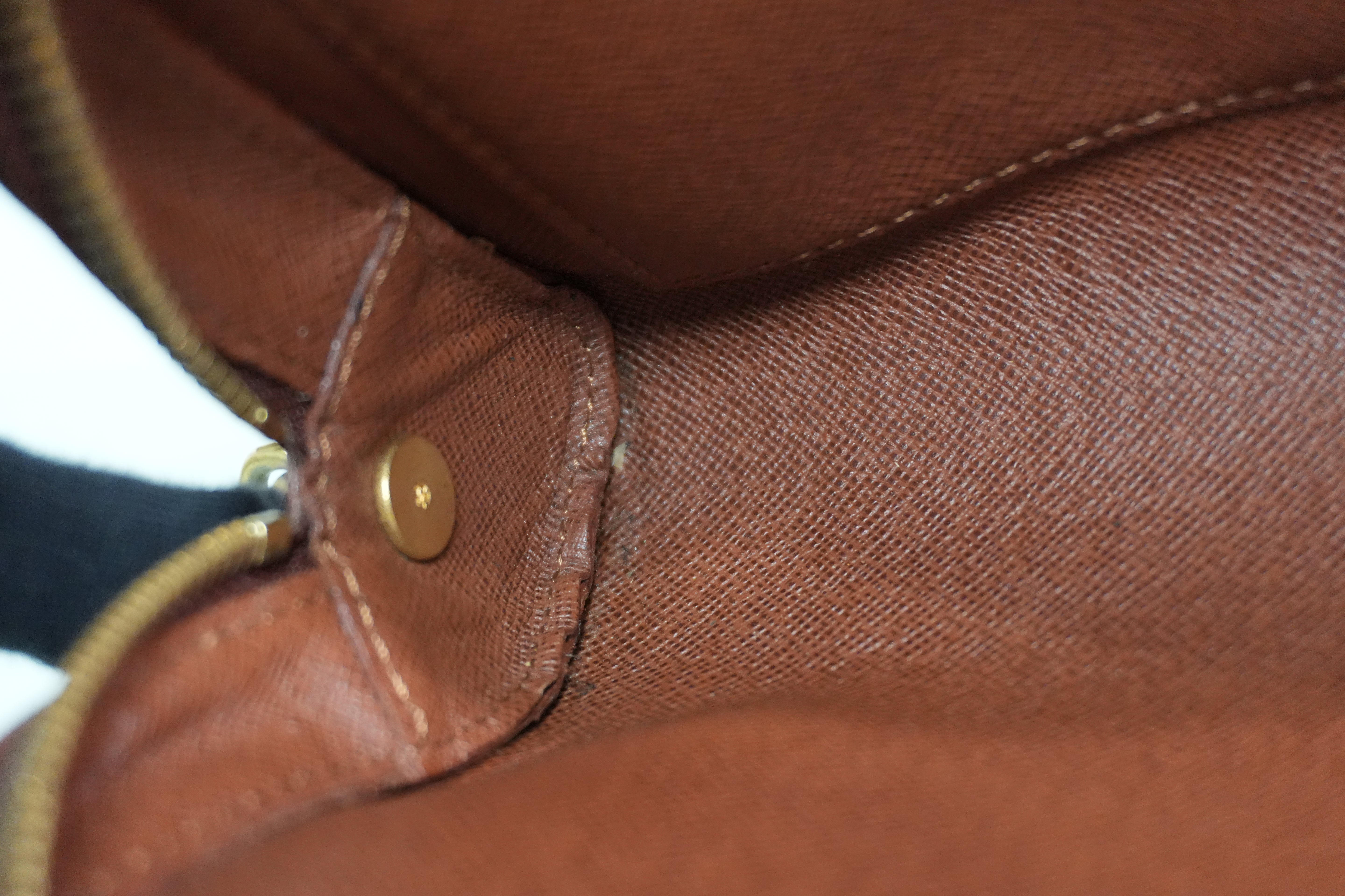 Pre-owned Louis Vuitton Monogram Orsay Wrist Clutch