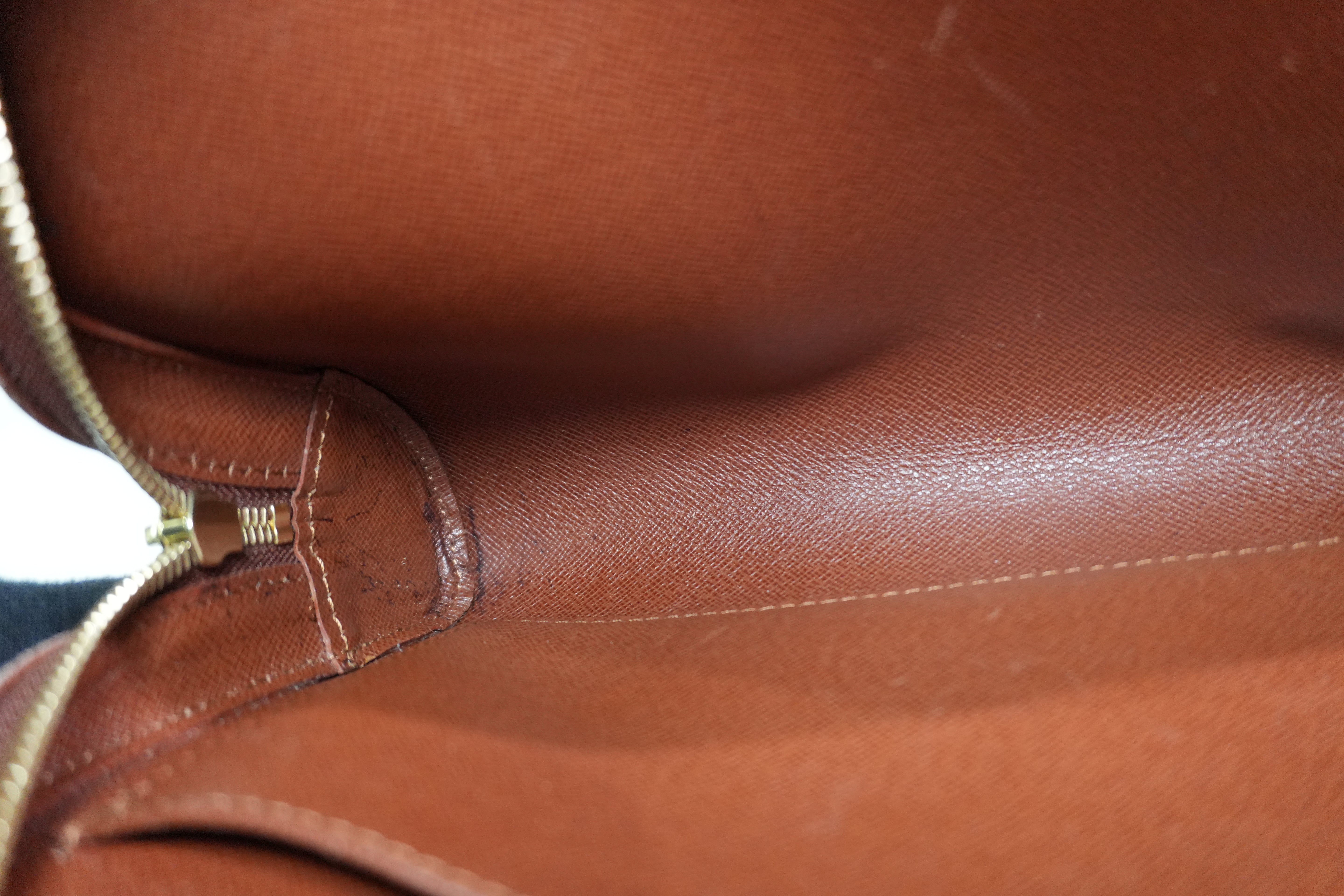 Pre-owned Louis Vuitton Monogram Orsay Wrist Clutch