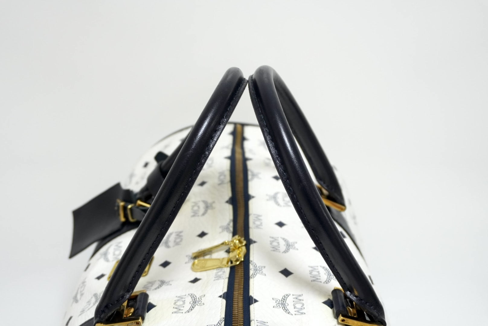 MCM ヴィセトス ウィークエンダーバッグ ホワイト 中古