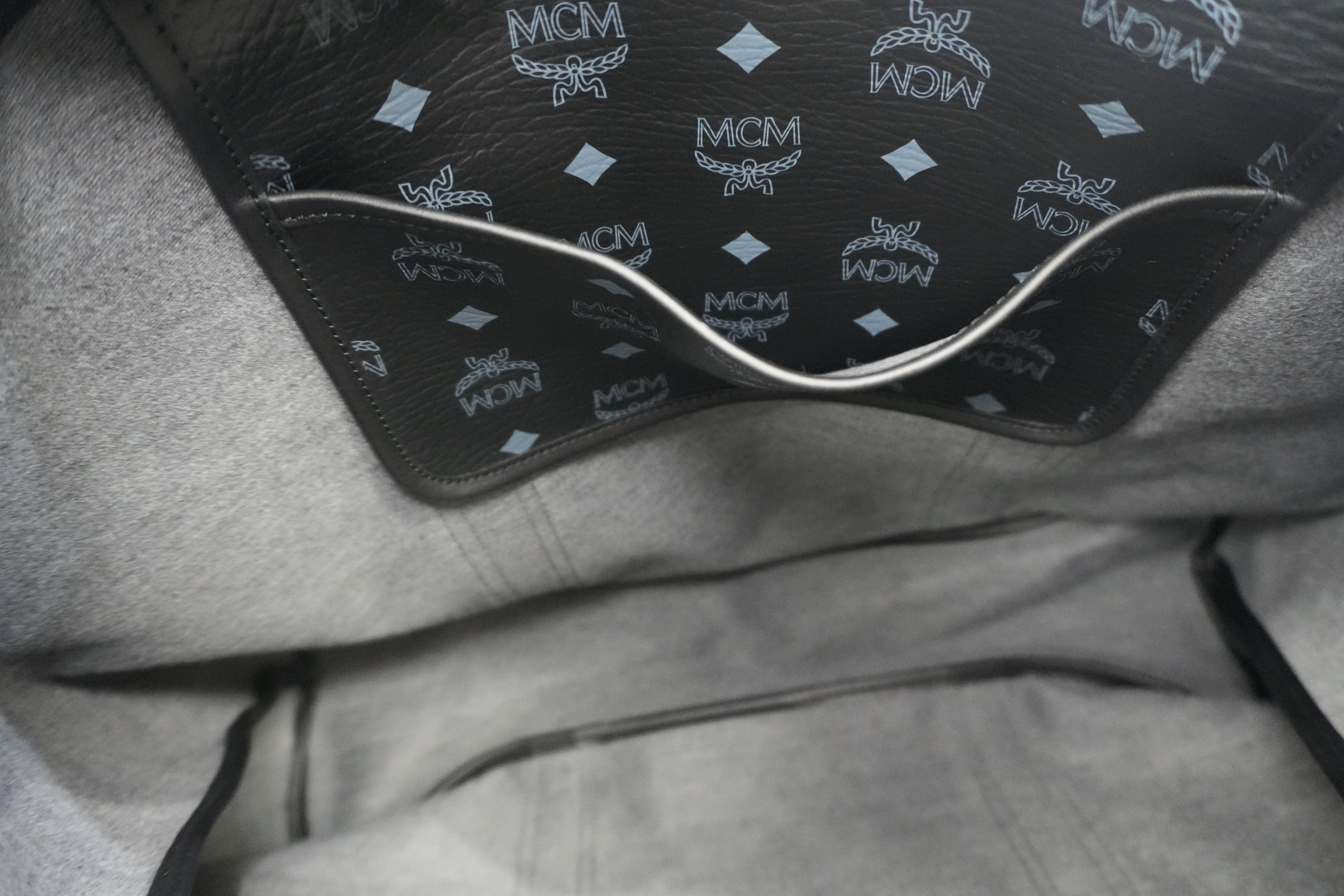 Pre-Owned MCM Tote Bag Black