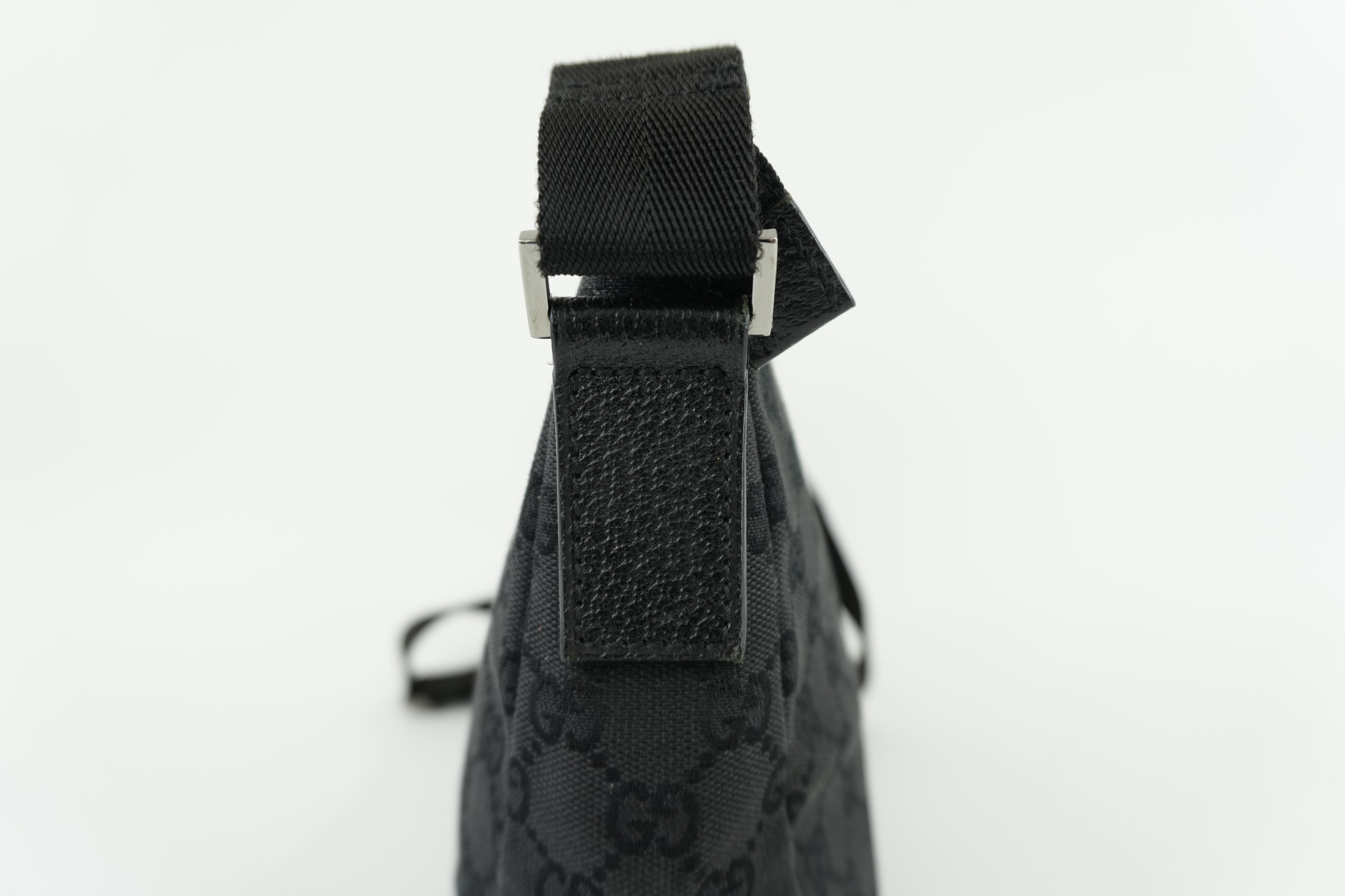 Gucci Shoulder Bag Black Canvas Used