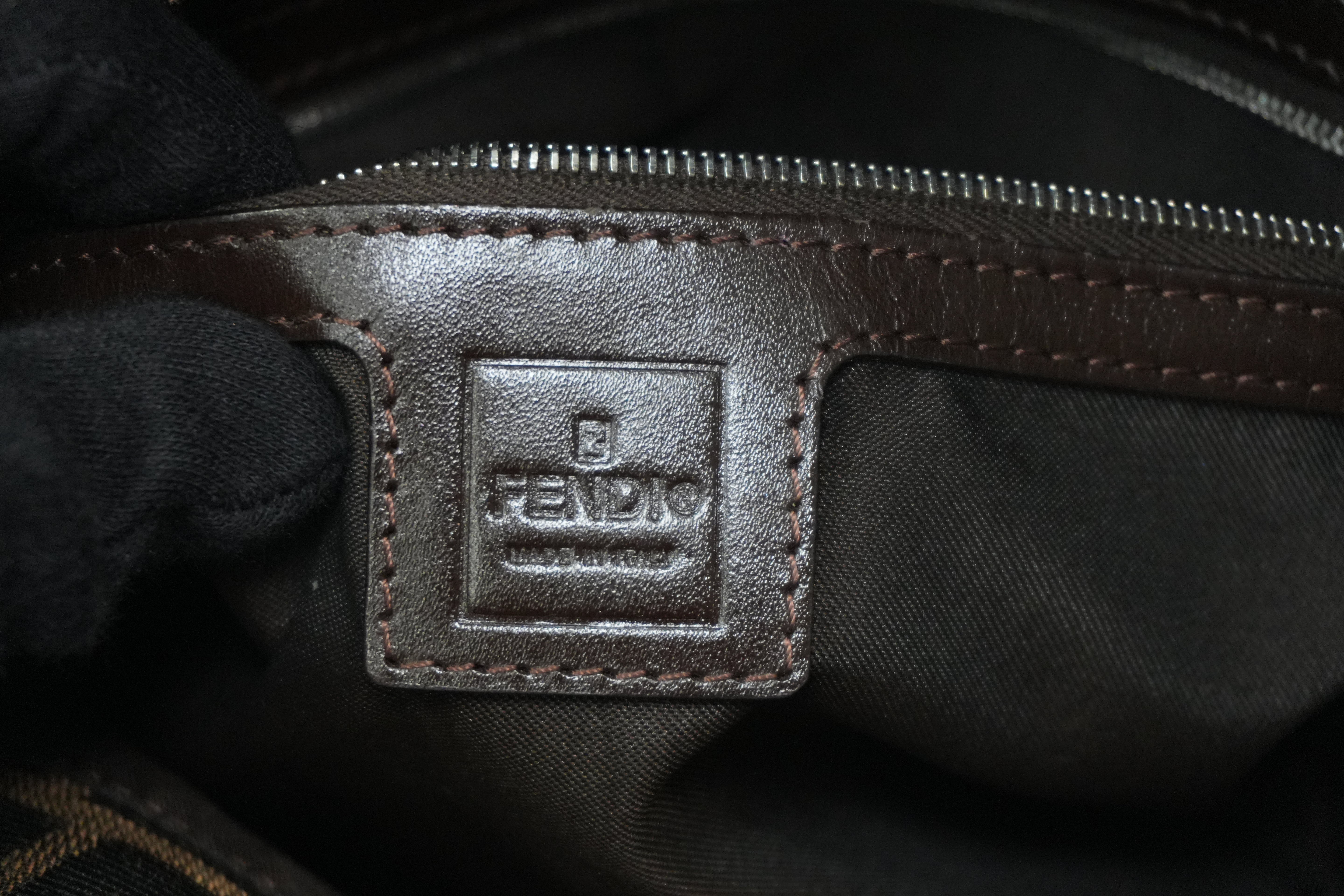Pre-Owned Fendi Zucca Mama Baguette Shoulder Bag Brown