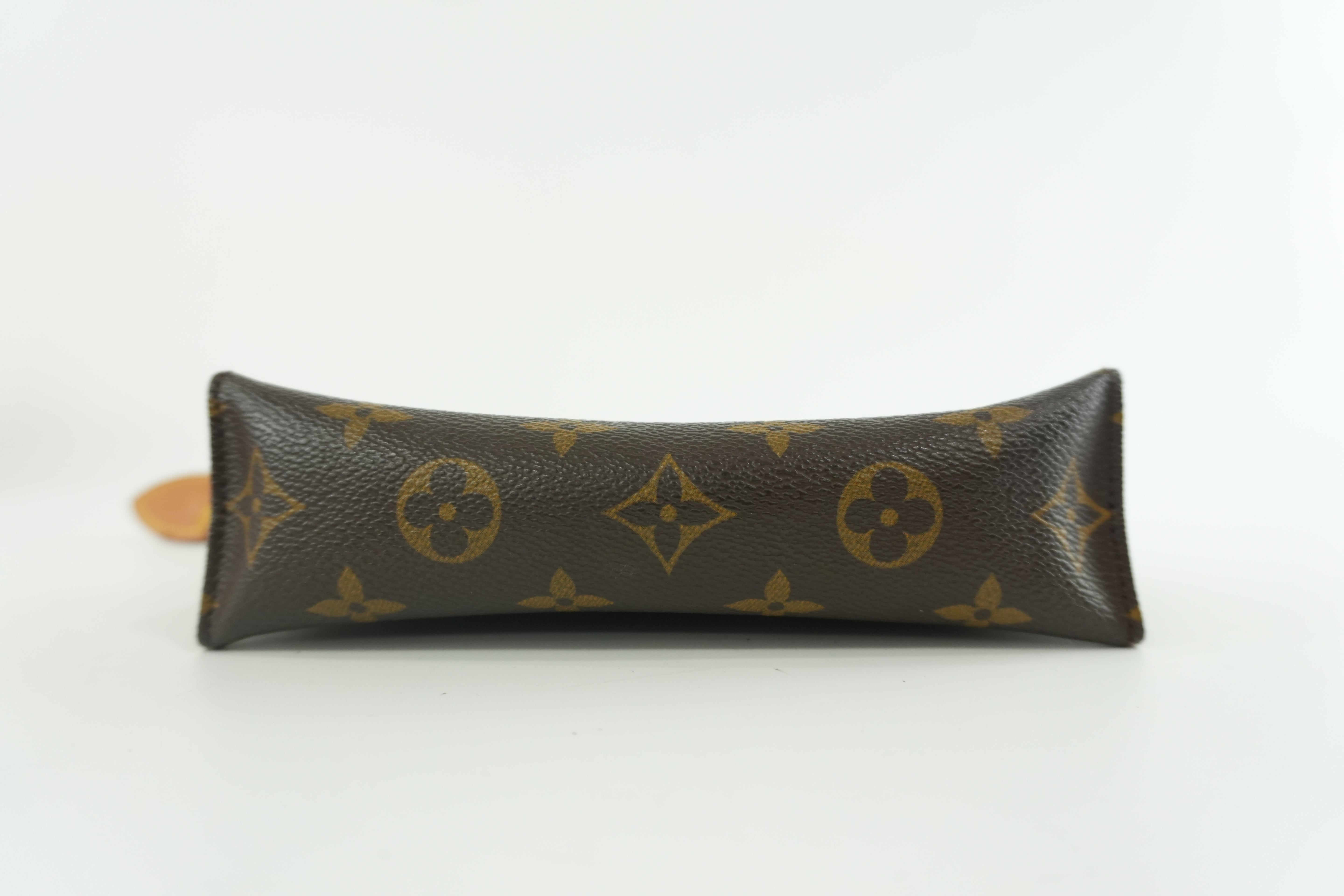 Louis Vuitton Monogram Toiletry 19 Pouch Used