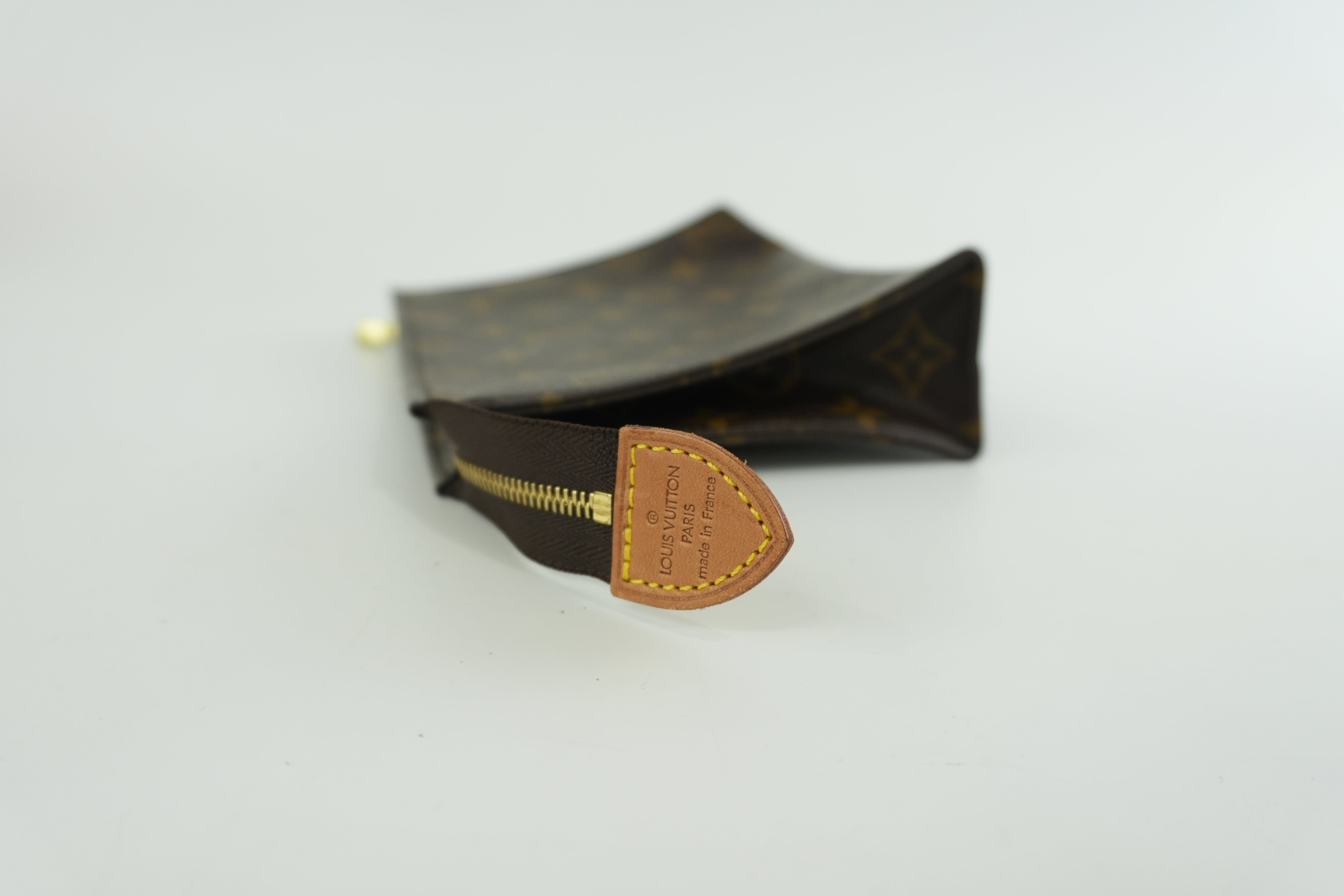 Louis Vuitton Monogram Toiletry 19 Pouch Used