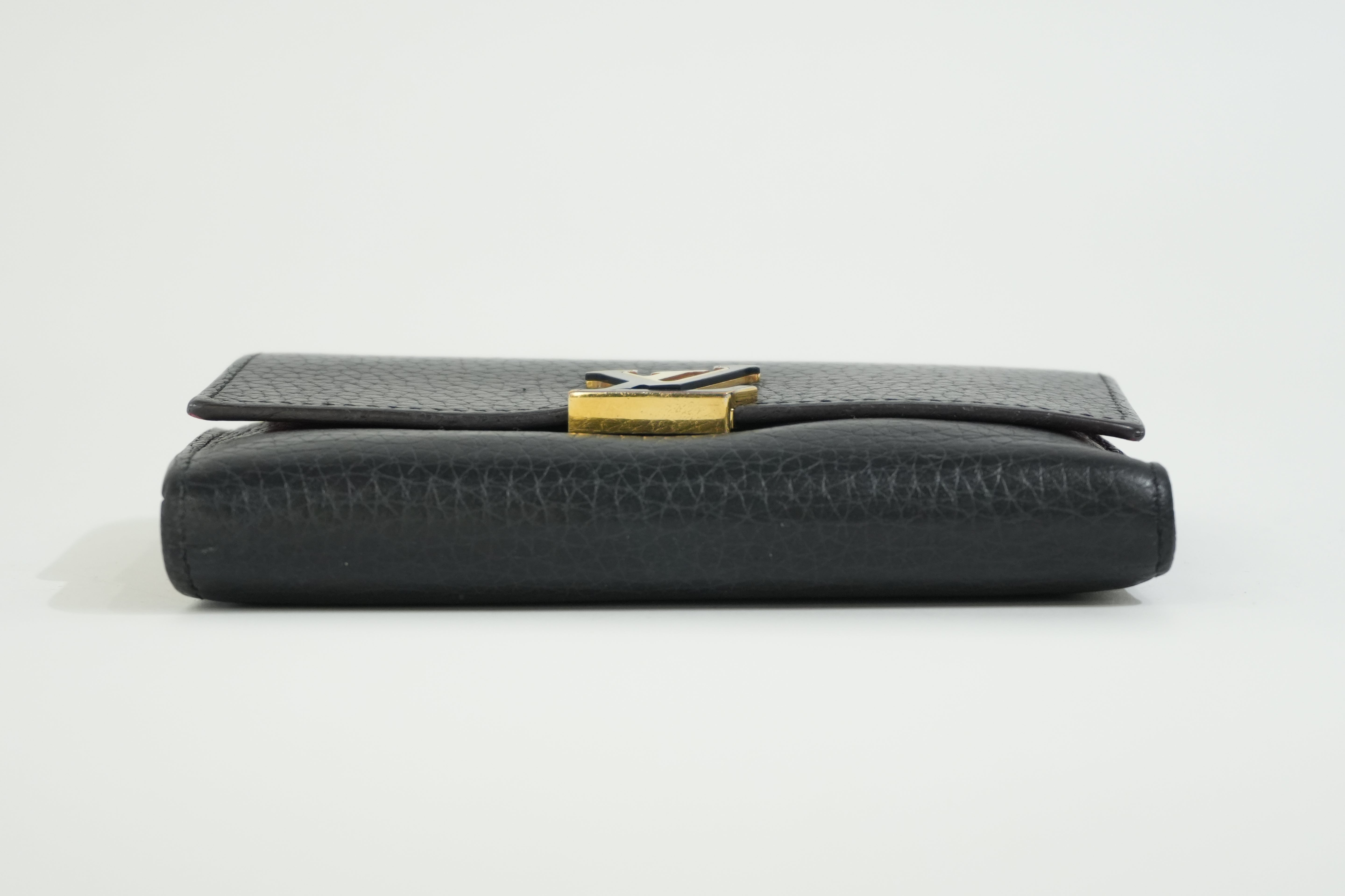 Pre-owned Louis Vuitton Capucine Compact Wallet Black