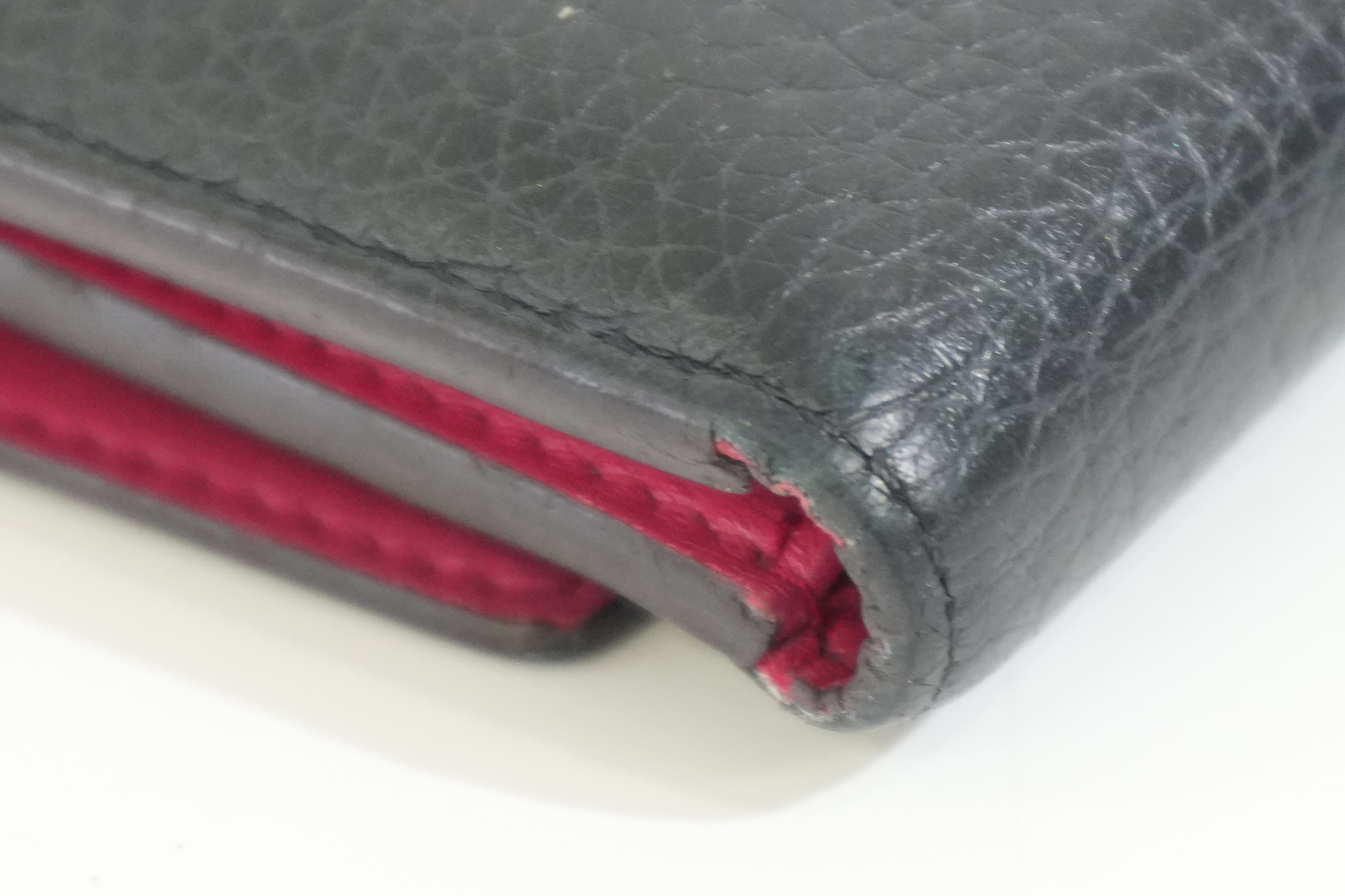 Pre-owned Louis Vuitton Capucine Compact Wallet Black