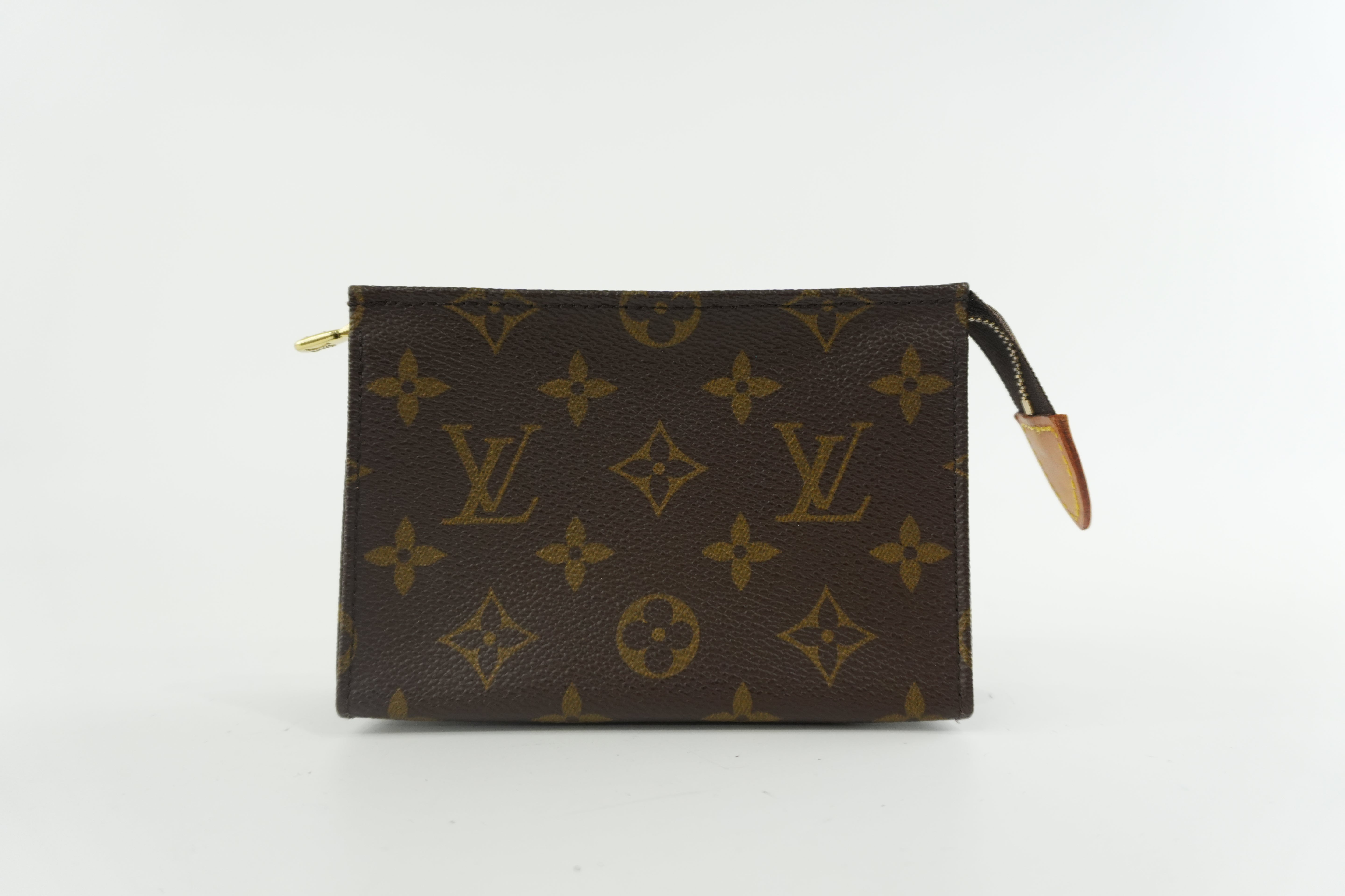 Pre-owned Louis Vuitton Monogram Toiletry 15 Pouch