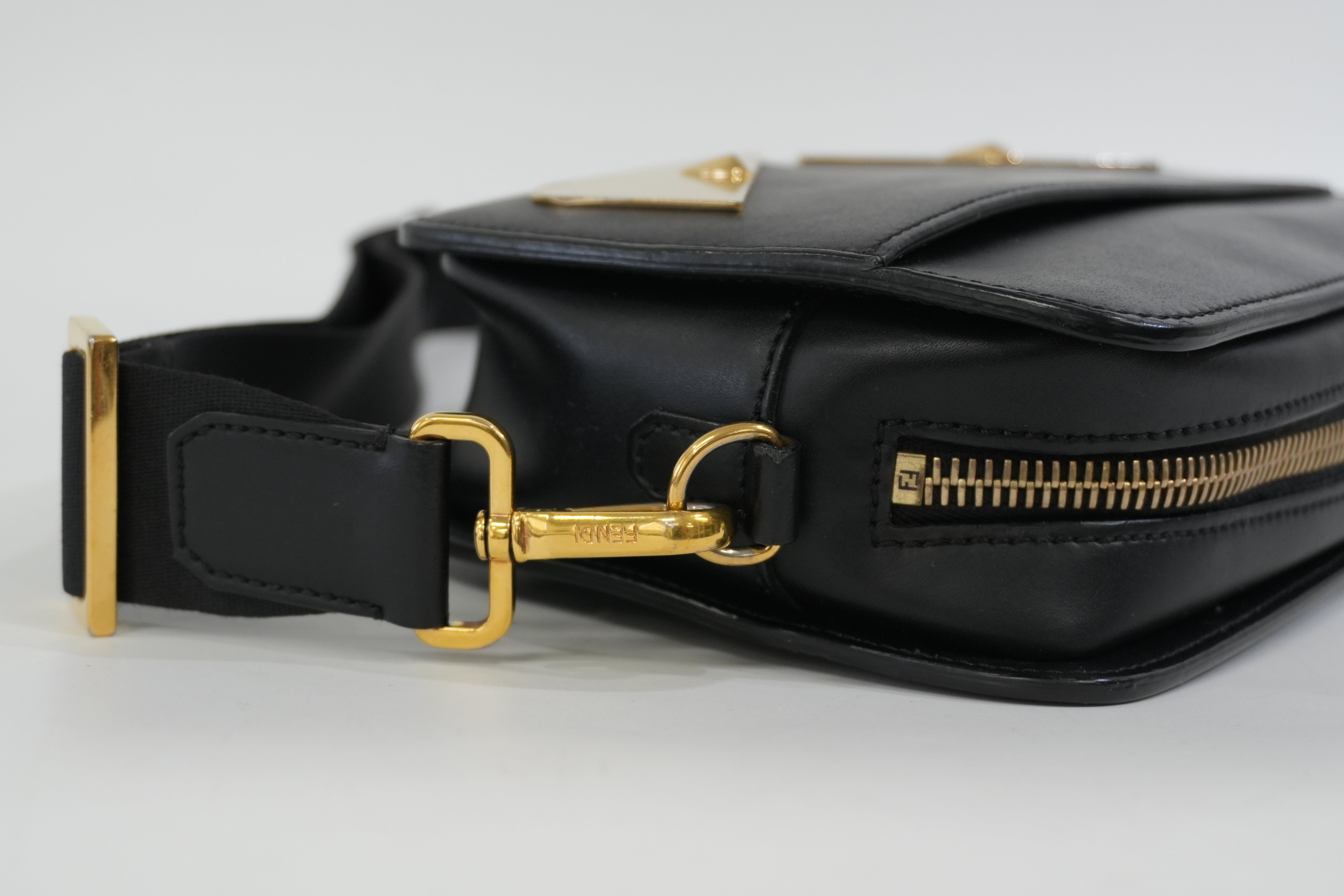 Pre-Owned Fendi Monster Eyes Camera Crossbody Bag Black