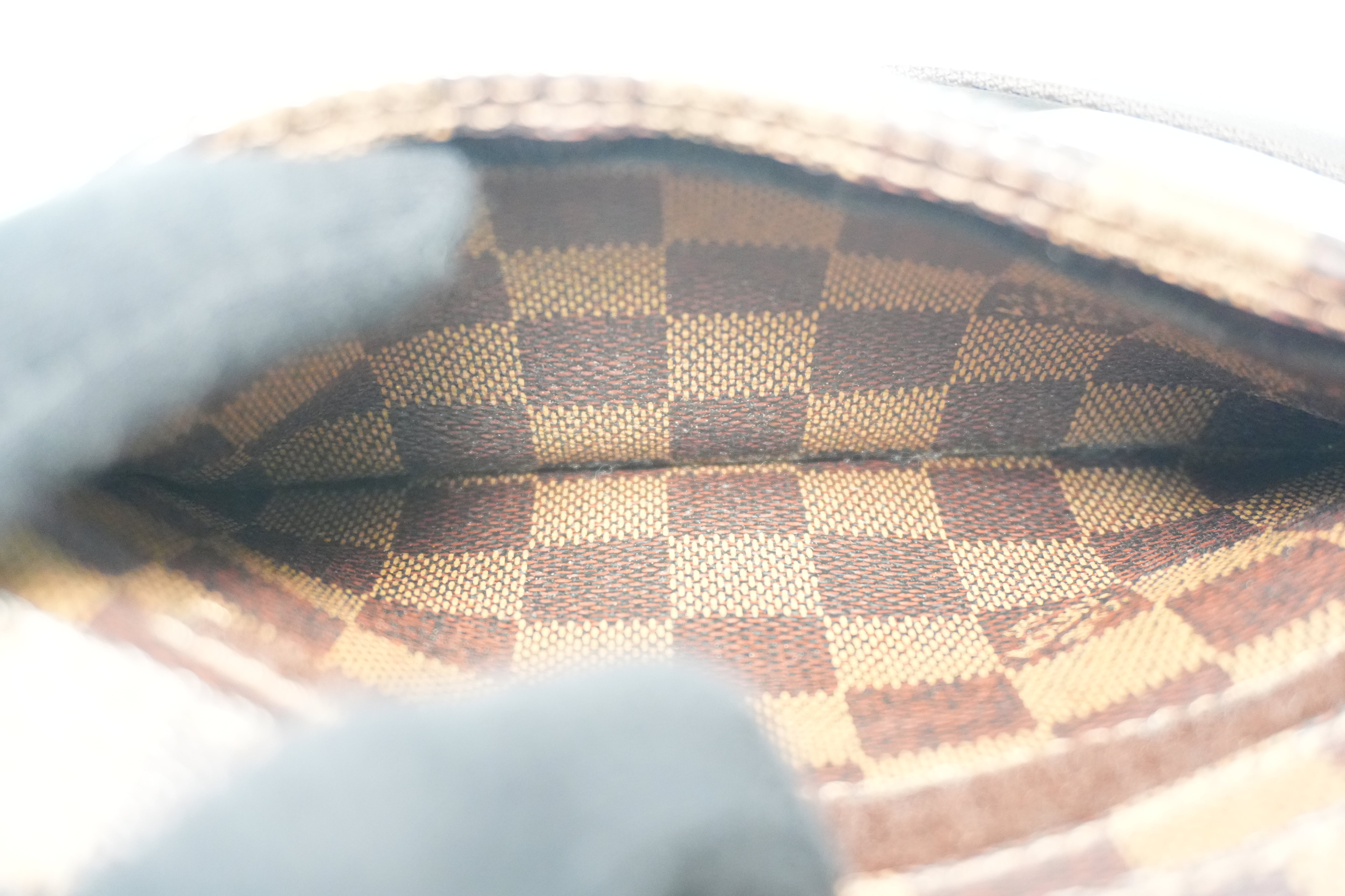 Louis Vuitton Geronimo Body Bag Used