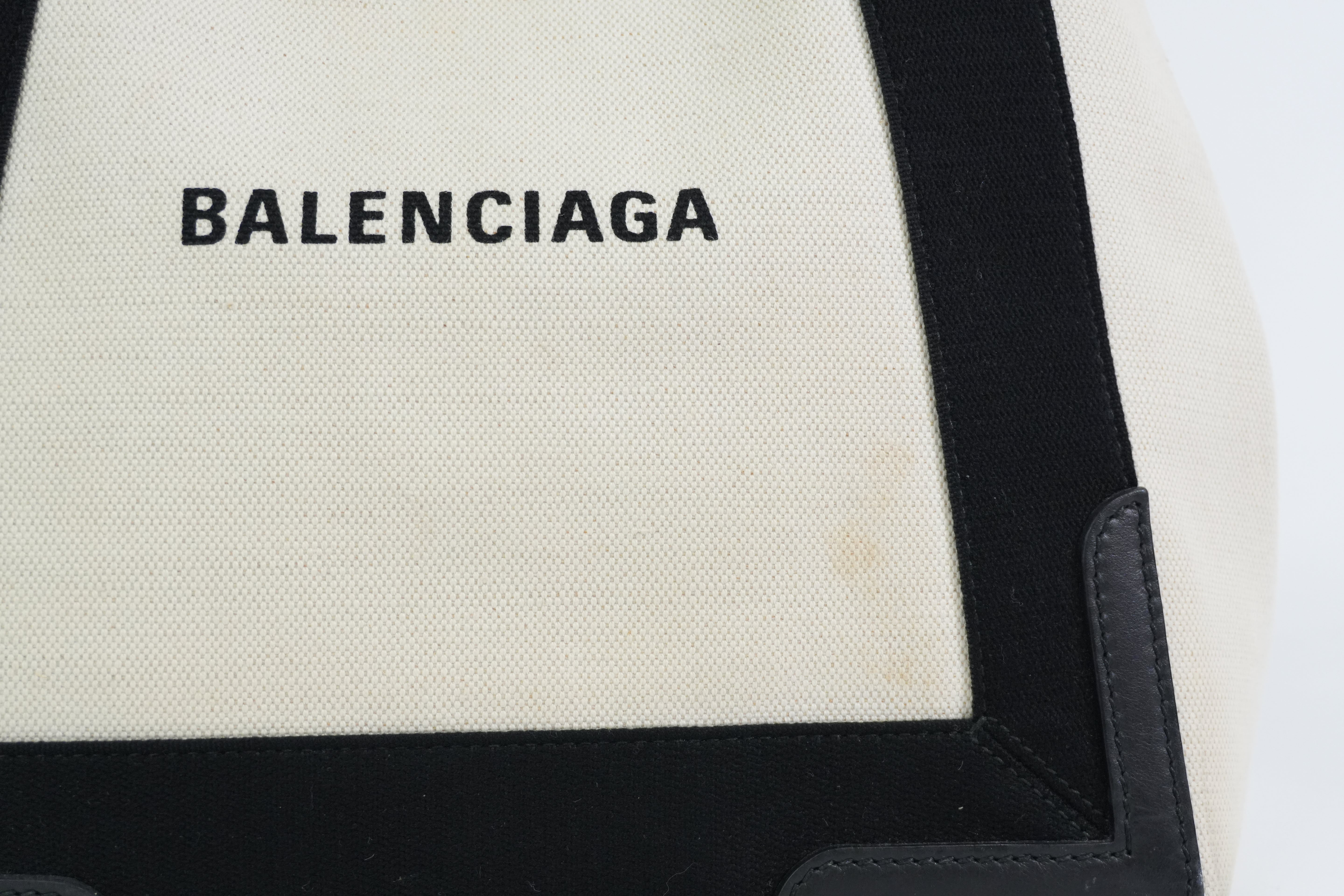 Pre-owned Balenciaga Navy Cabas Small Handbag Black and White