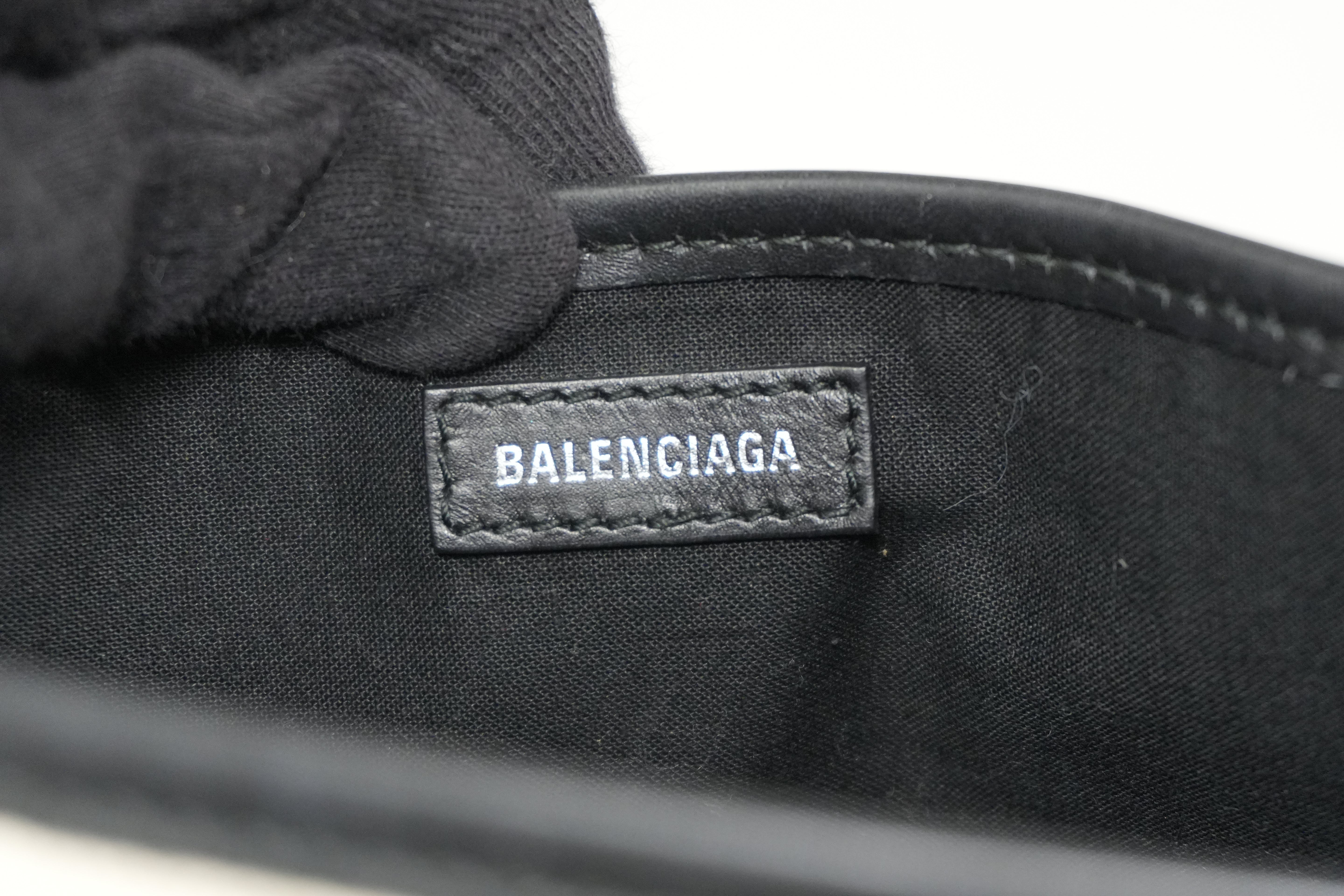 Pre-owned Balenciaga Navy Cabas Small Handbag Black and White