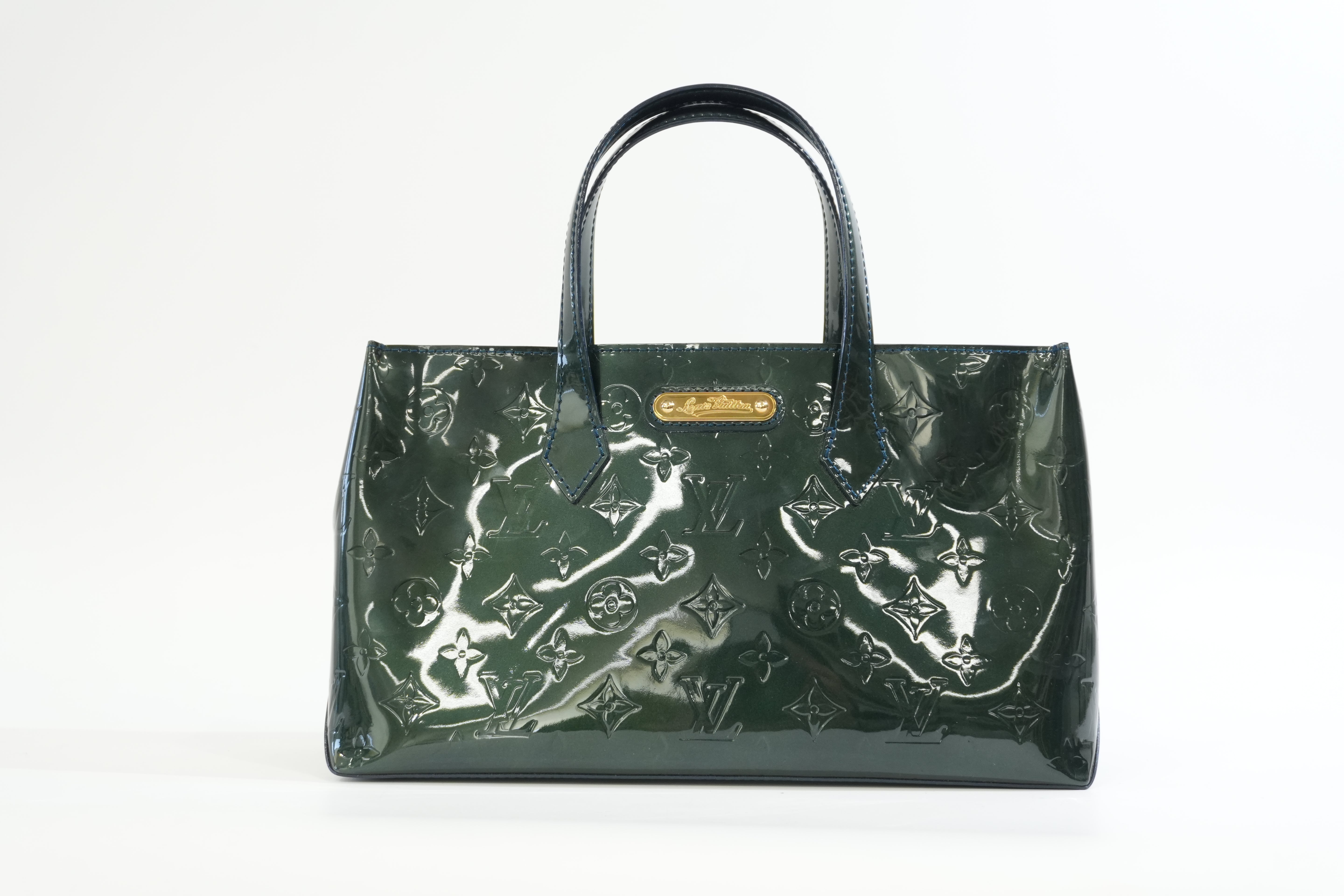 Pre-owned Louis Vuitton Vernis Wilshire PM Handbag Green