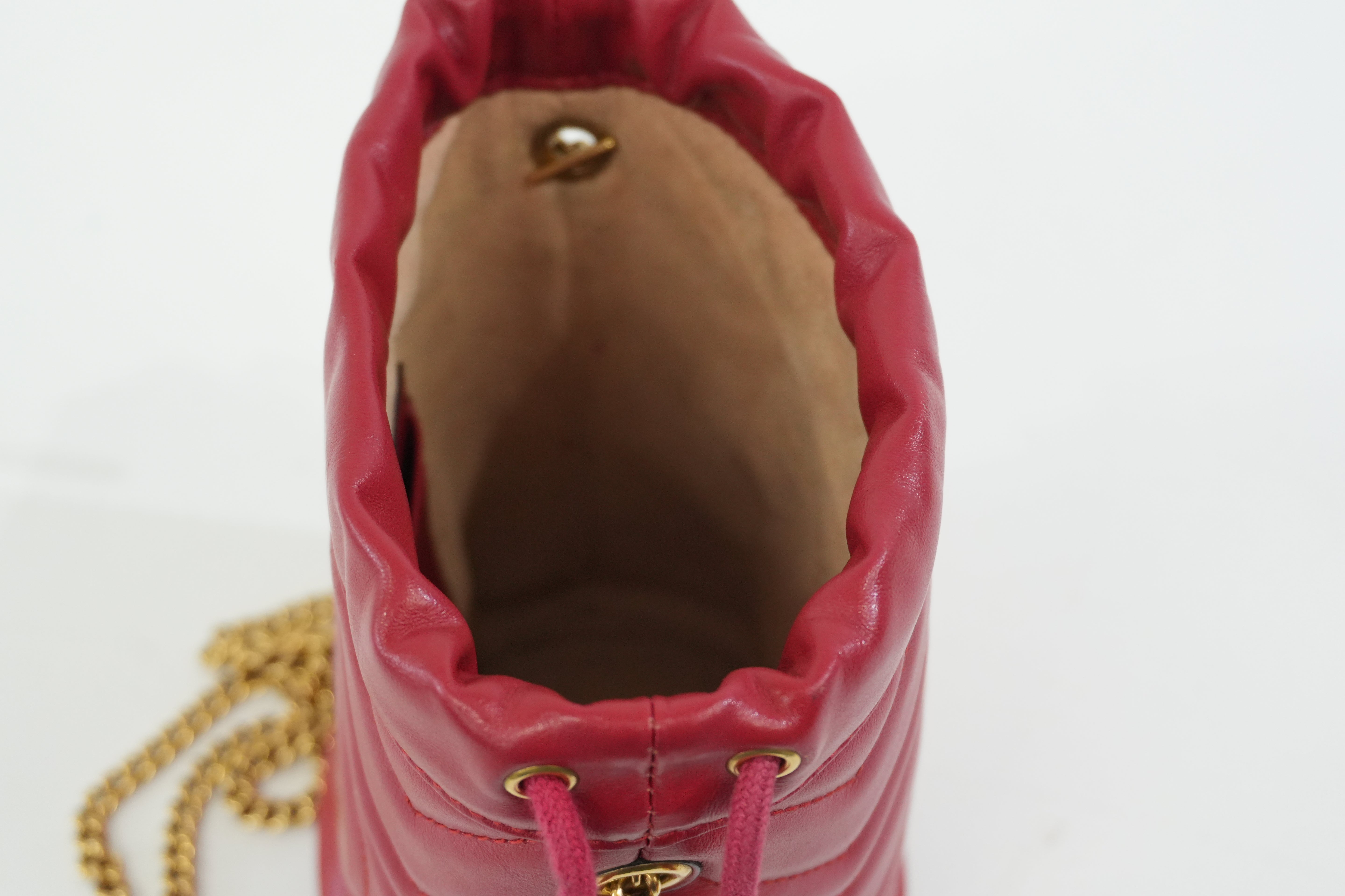 Pre-Owned Gucci Marmont Mini Bucket Crossbody Bag Red