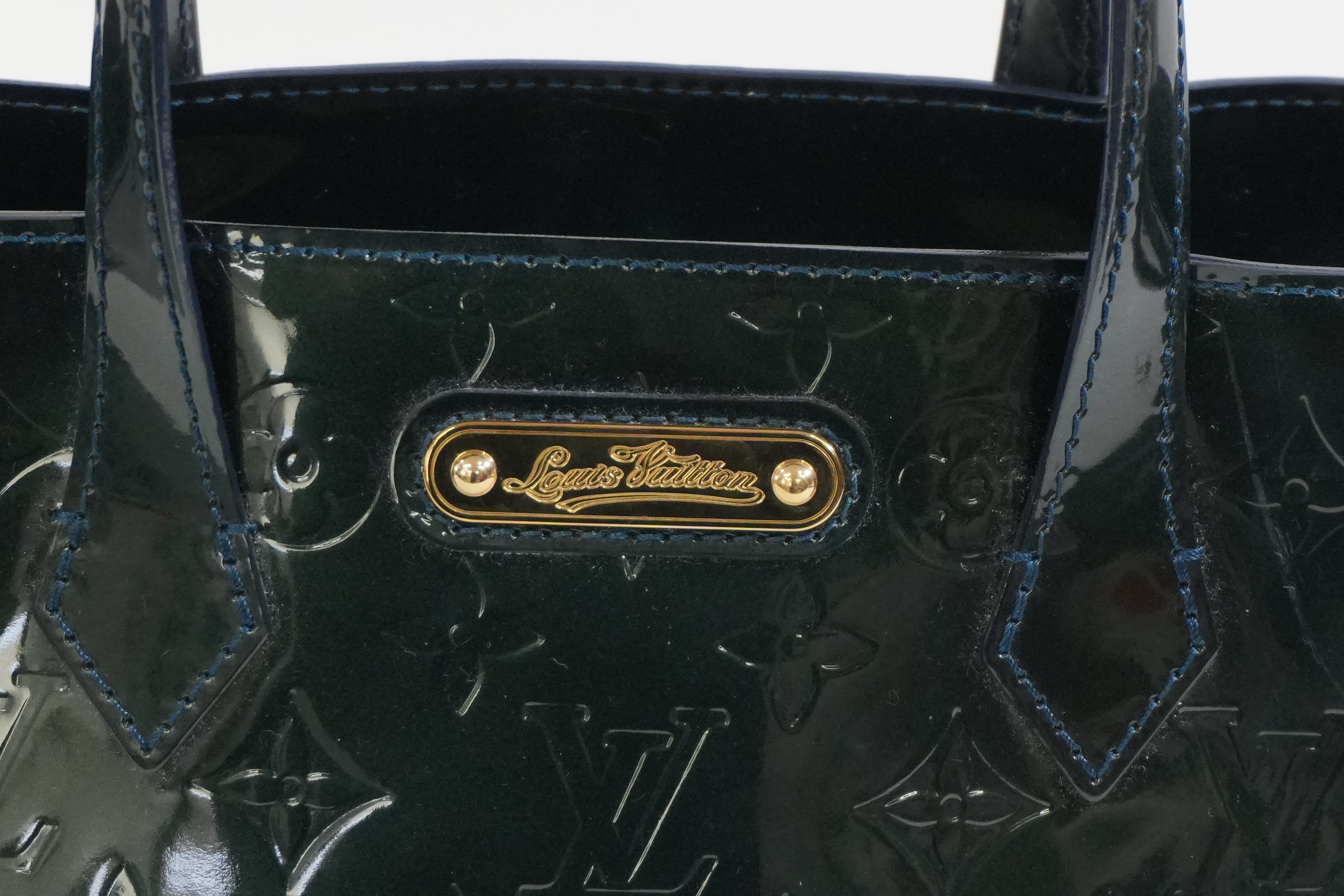 Pre-owned Louis Vuitton Vernis Wilshire PM Handbag Green