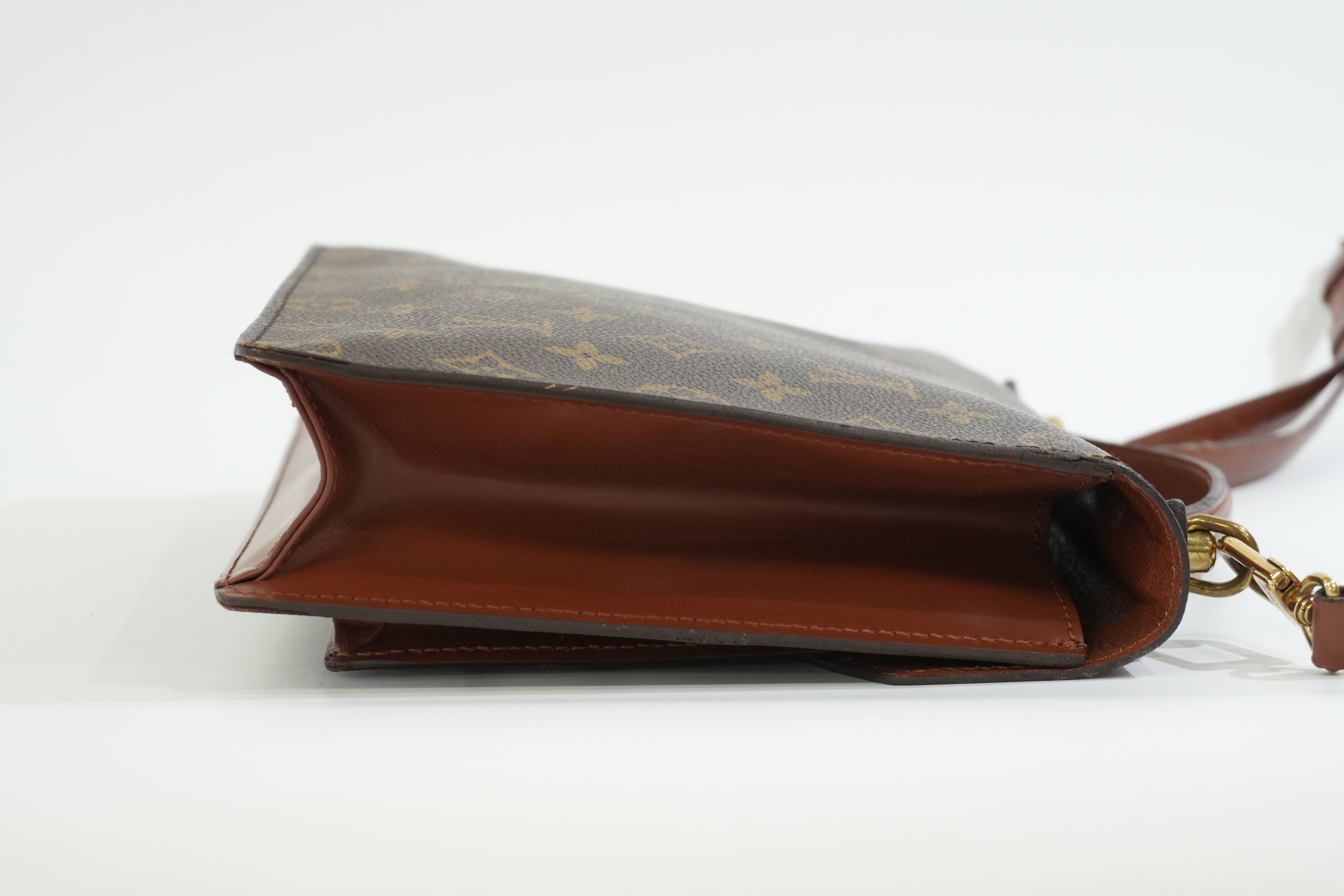 Pre-owned Louis Vuitton Monogram Monceau 26 Crossbody Bag
