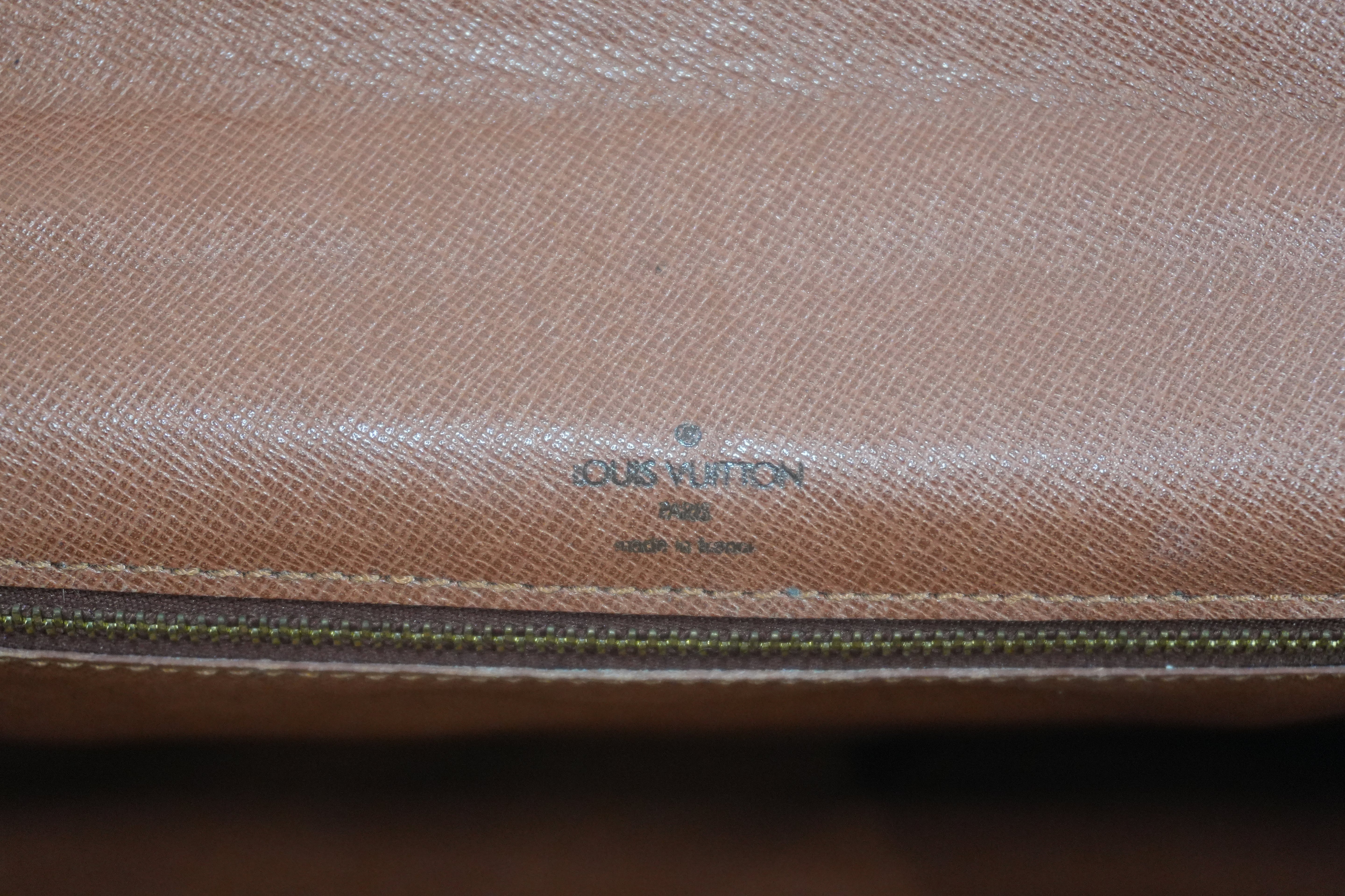 Pre-owned Louis Vuitton Monogram Monceau 26 Crossbody Bag
