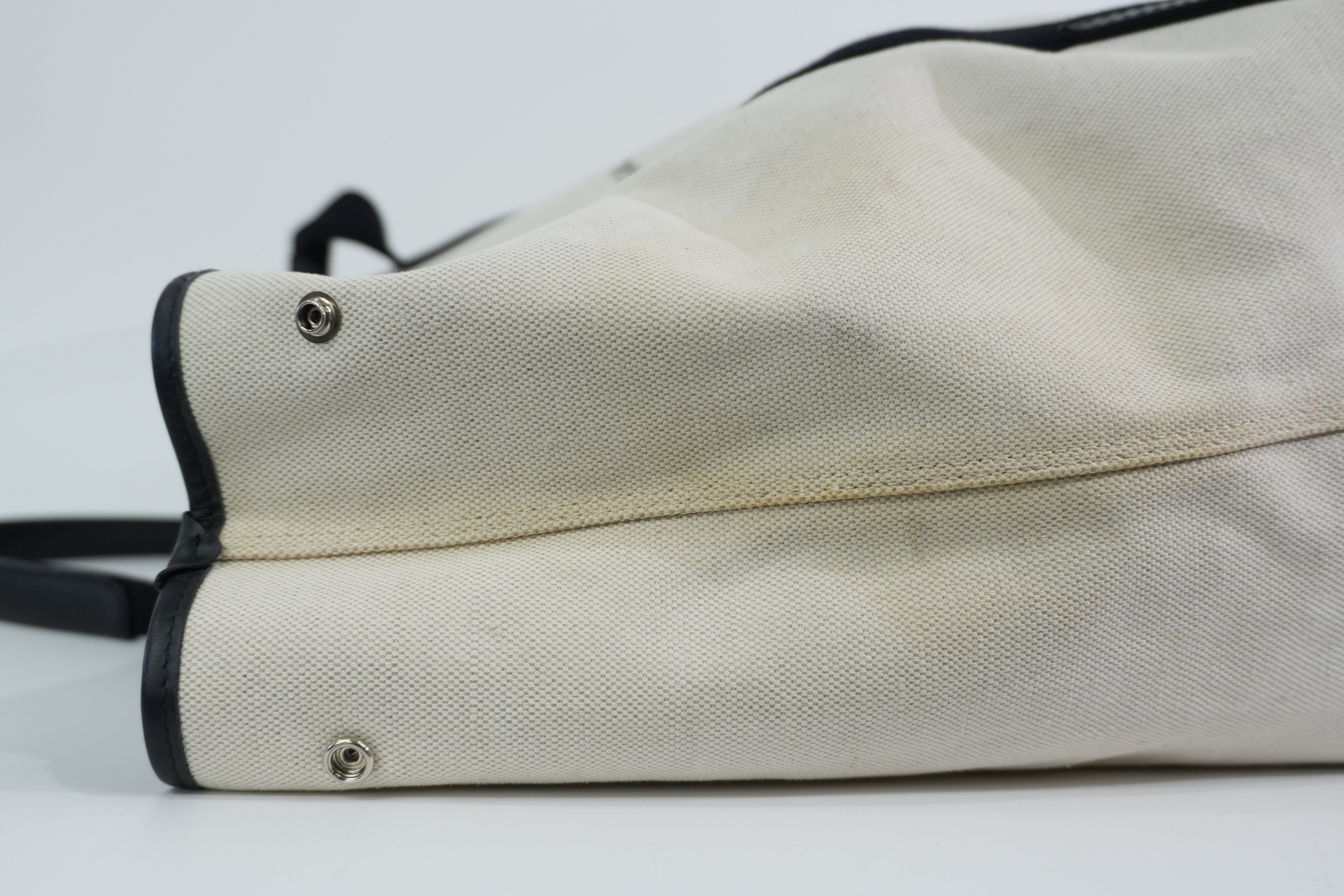 Pre-owned Balenciaga Navy Cabas Large Handbag Black and White