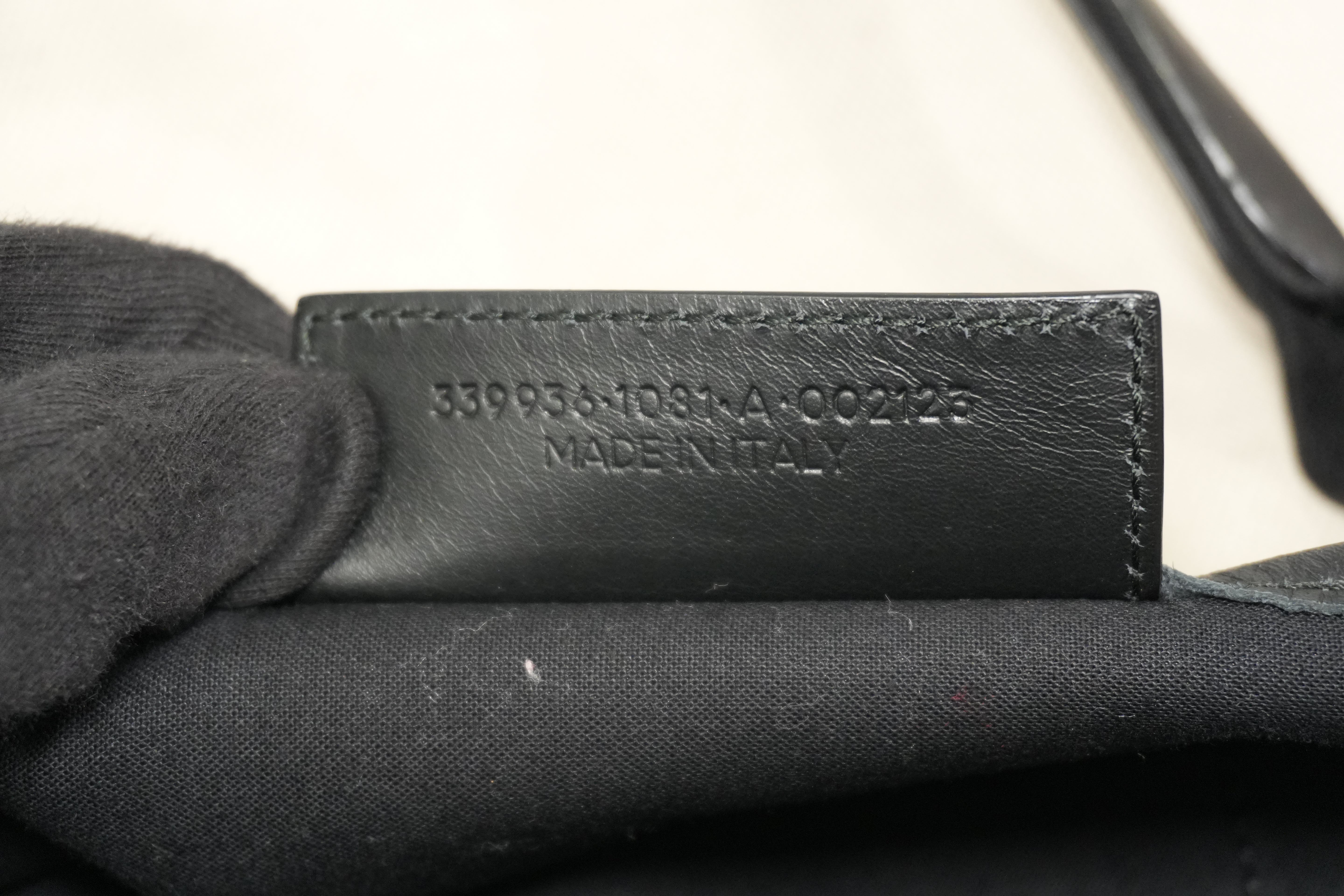 Pre-owned Balenciaga Navy Cabas Large Handbag Black and White